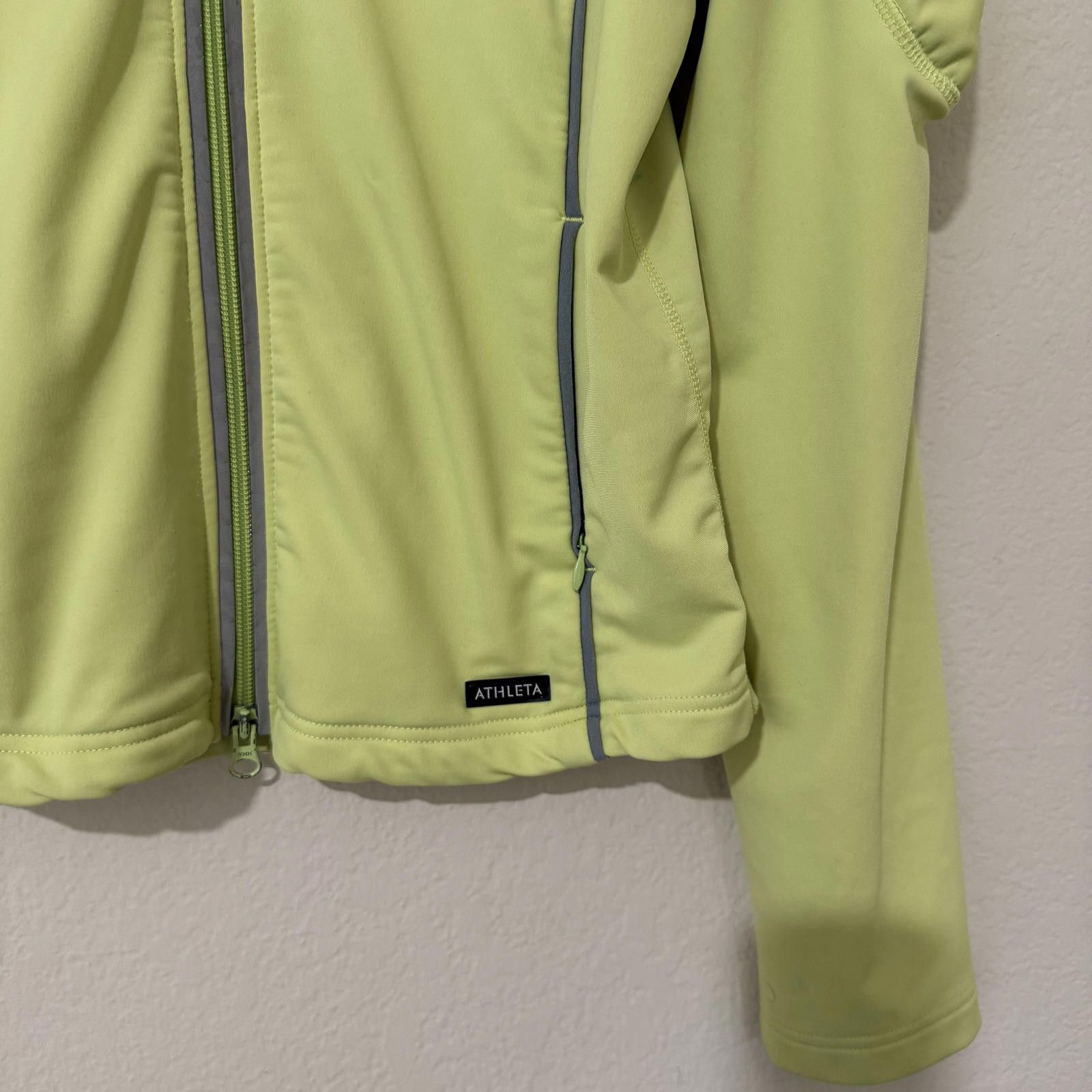 Other Athleta Sweater Women's M Neon Green Zip Up Athletic Size M / US 6-8 / IT 42-44 - 2 Thumbnail