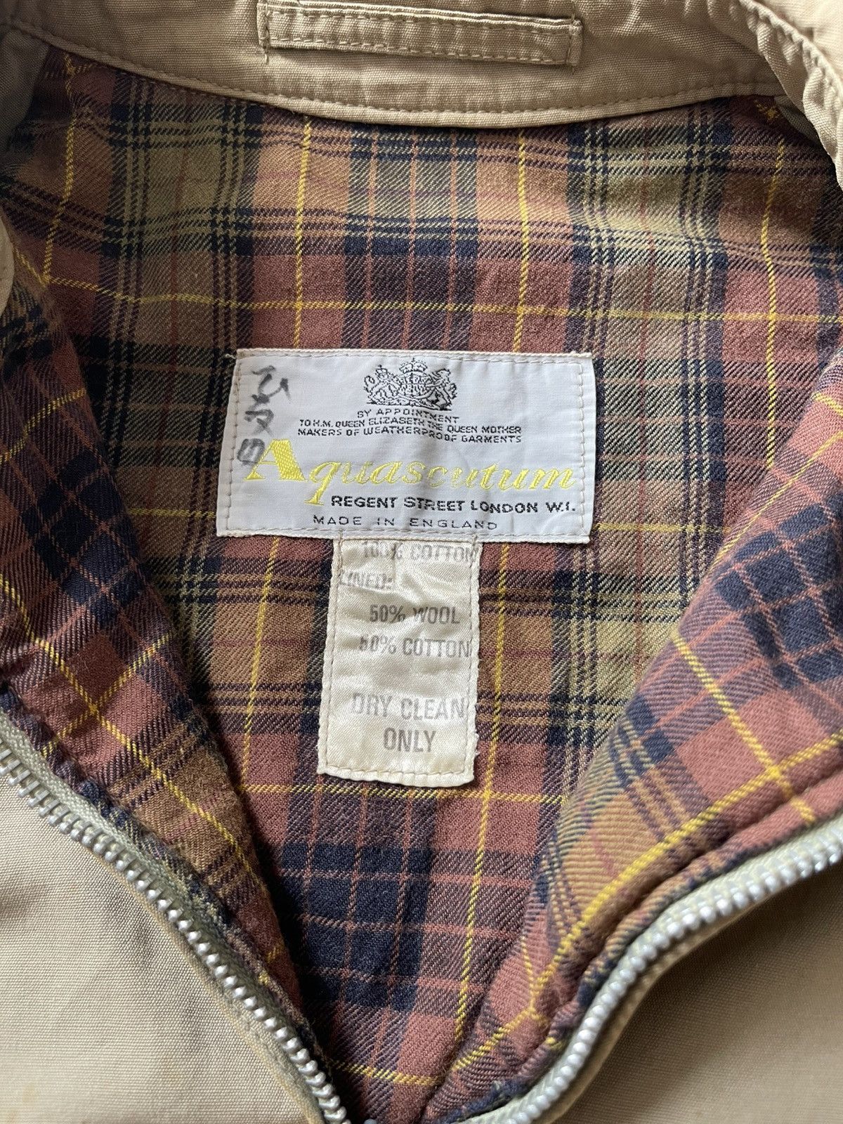 Aquascutum Rare 60s Aquascutum Zipper Jacket With One Back Pocket Size US S / EU 44-46 / 1 - 16 Thumbnail