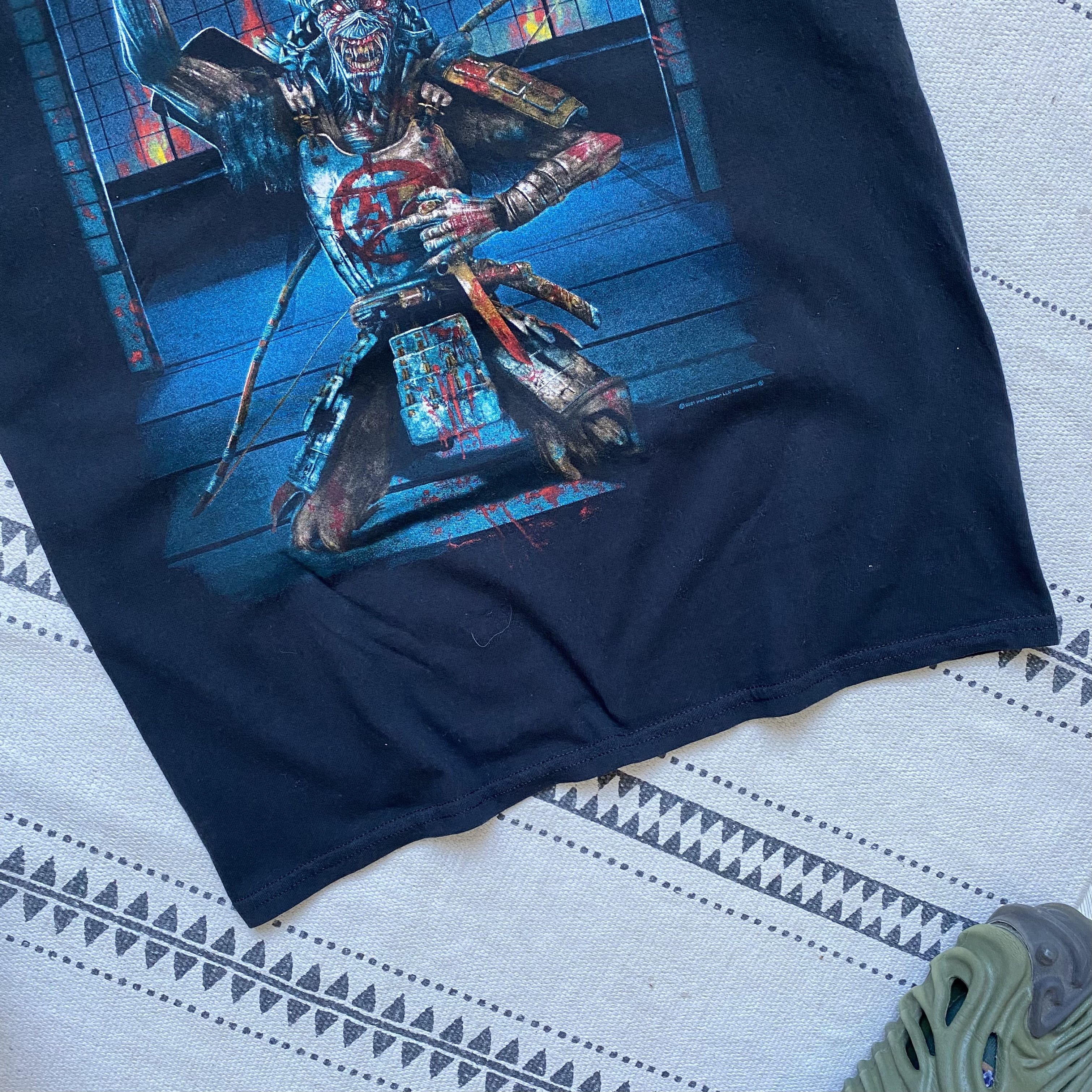 Band Tees 🎸 Rare Rock Band Iron Maiden tee ninja print Y2K samurai Size US M / EU 48-50 / 2 - 3 Thumbnail