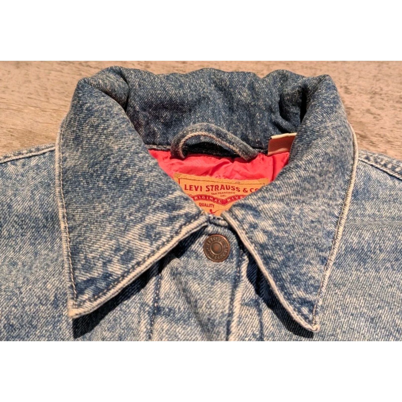 Levi's Levi's Women's Padded Trucker Denim Jacket Small Blue Oversized 90s Classic Size 28" / US 6 / IT 42 - 2 Thumbnail