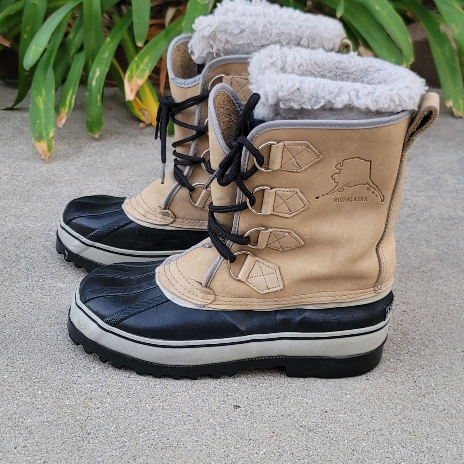 The Unbranded Brand Vtg Miuralaska Steel Shank Insulated Winter Snow Boots Size US 7 / EU 40 - 2 Thumbnail
