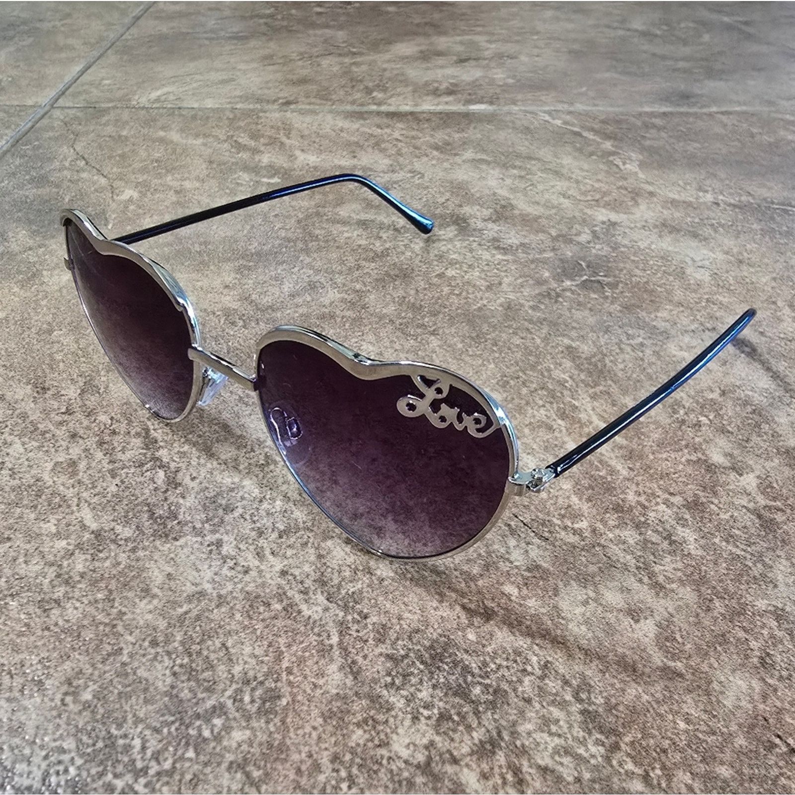 Other Classic Love Heart Sunglasses Size ONE SIZE - 1 Thumbnail