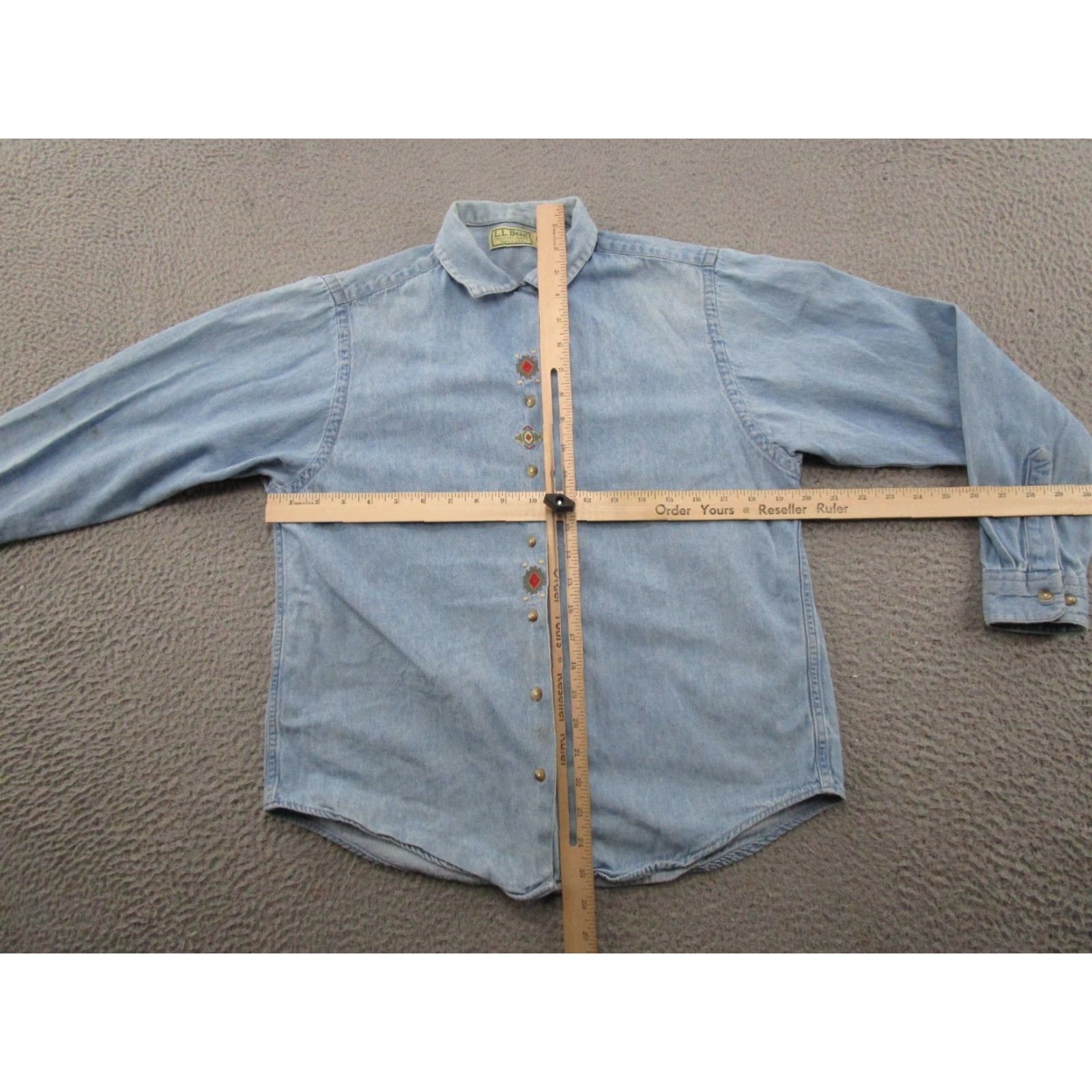 Vintage VINTAGE L.L. BEAN Denim Shirt Womens Size 10 Blue Cotton Embroidered Denim Button-Up Pockets USA Made Fall, Spring, Summer, Winter Mens Womens Size L / US 10 / IT 46 - 6 Thumbnail