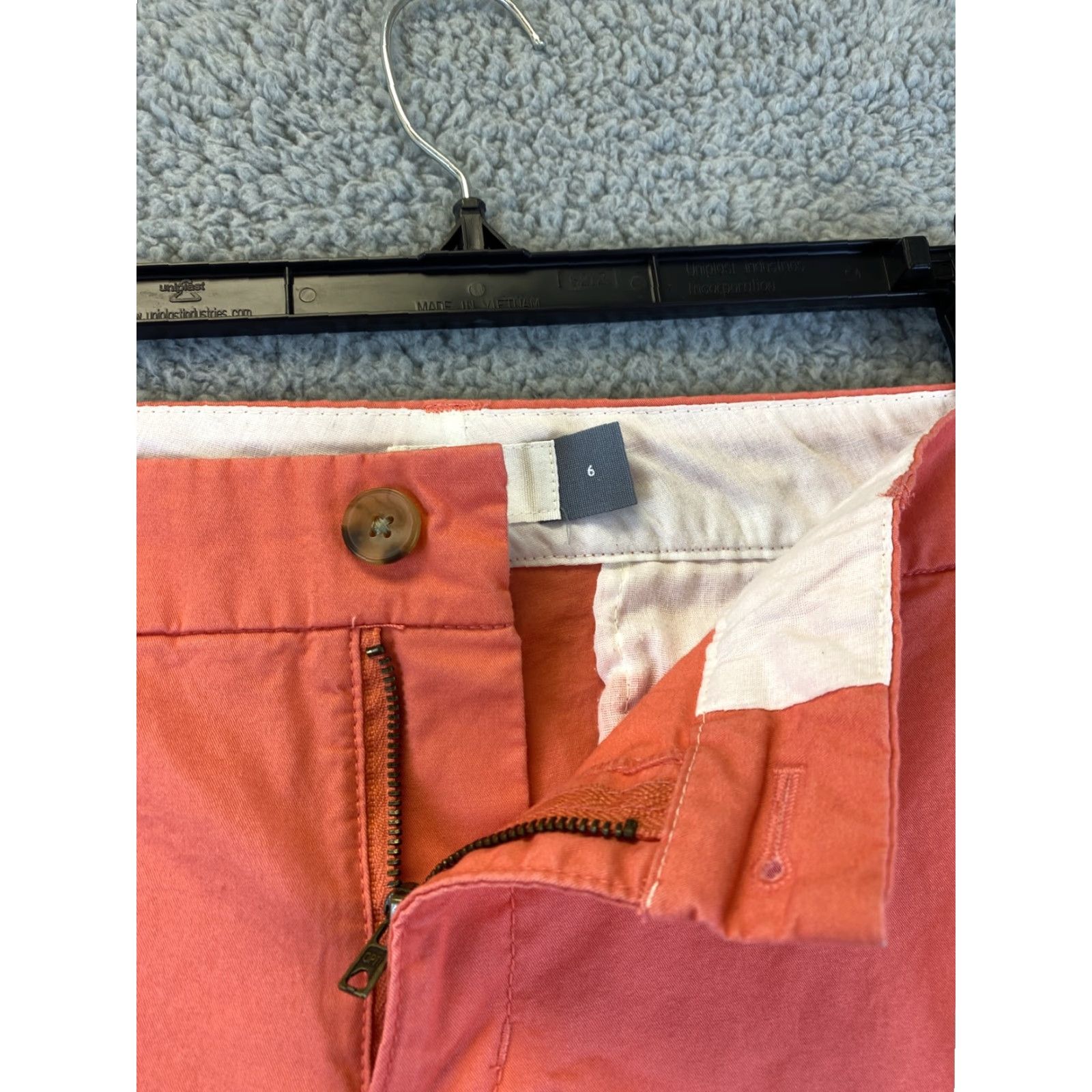 Old Navy Old Navy Women's Coral Orange Cotton Chino Shorts Size 6 Casual Summer Beach Classic Size 28" / US 6 / IT 42 - 4 Thumbnail