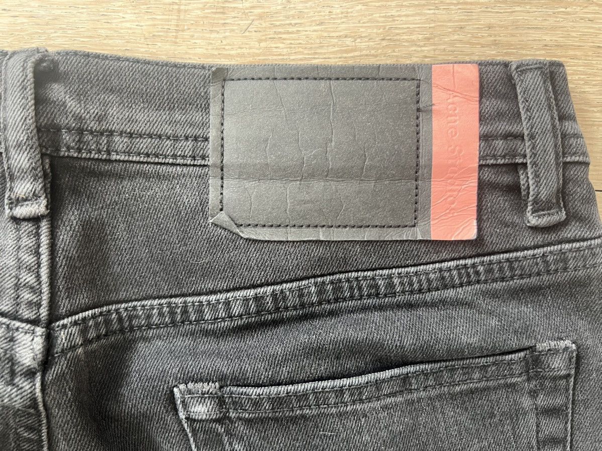 Acne Studios Acne Studios - River Used Blk Jeans (29/32) Size US 29 - 10 Thumbnail