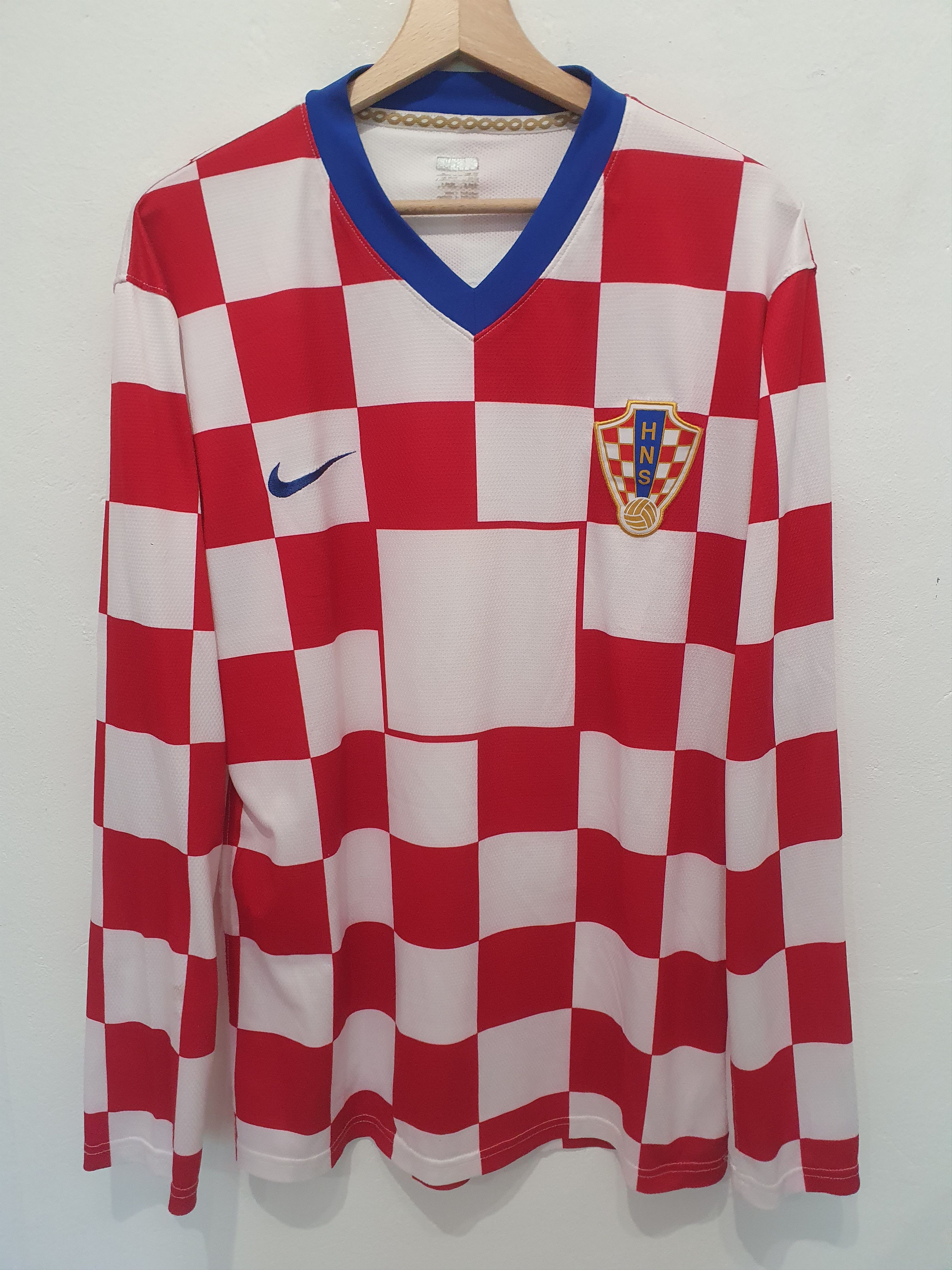 image of Croatia 2008 Nike Size L / XL Hrvatska Longsleeve Jersey in Red White, Men's