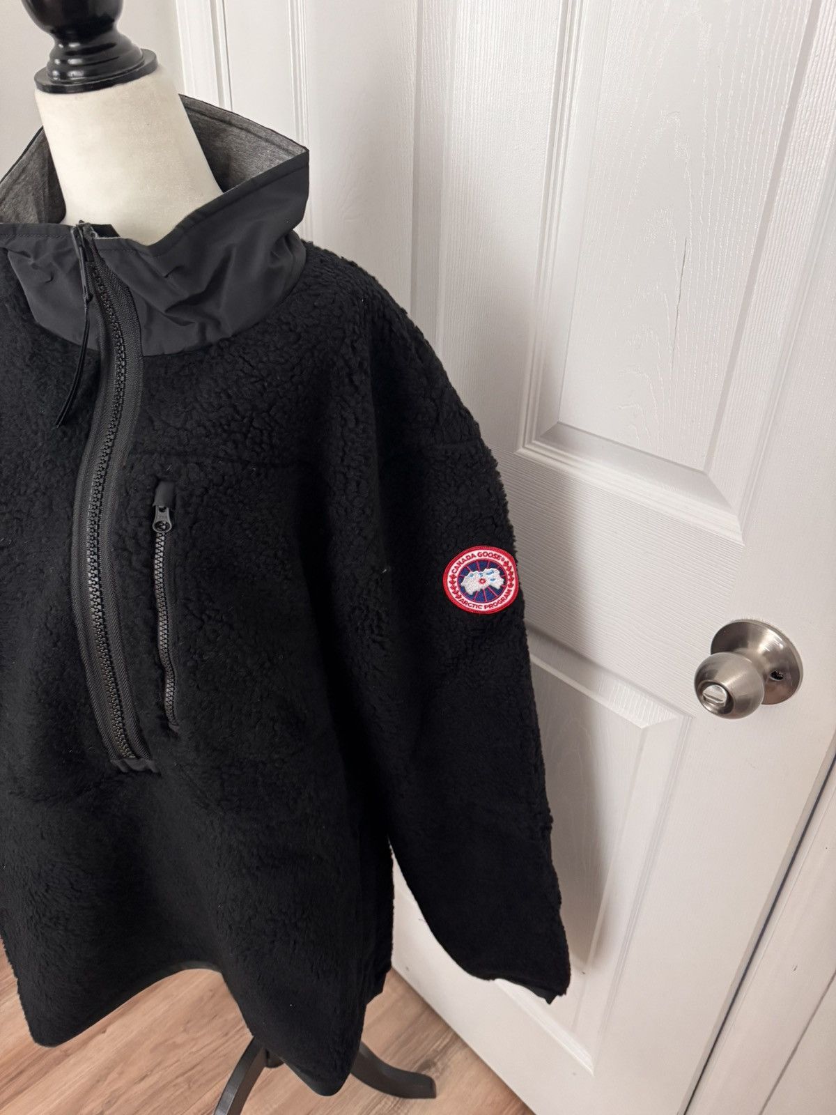 Canada Goose 🆕Canada Goose Updated Renfrew Fleece Pullover, size XL Size US XL / EU 56 / 4 - 2 Thumbnail