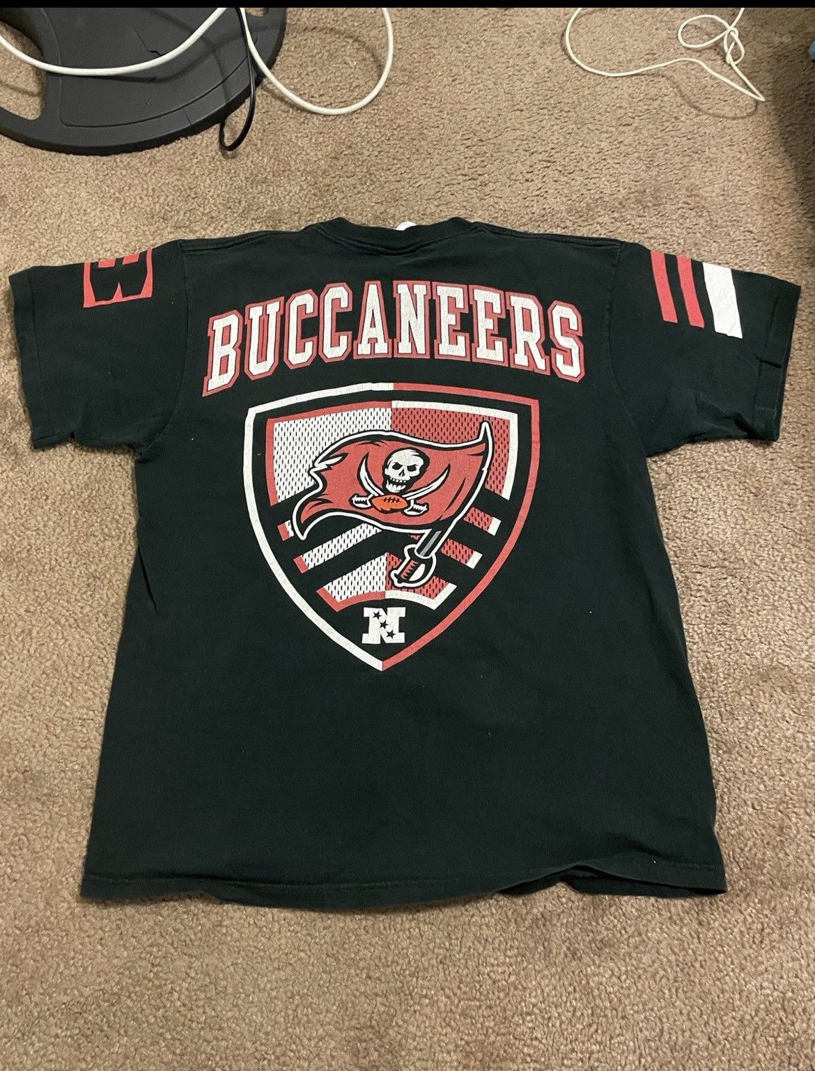 Pro Player Vintage 90s Tampa Bay Buccaneers Shirt Size L Single Stitch Size US L / EU 52-54 / 3 - 2 Thumbnail