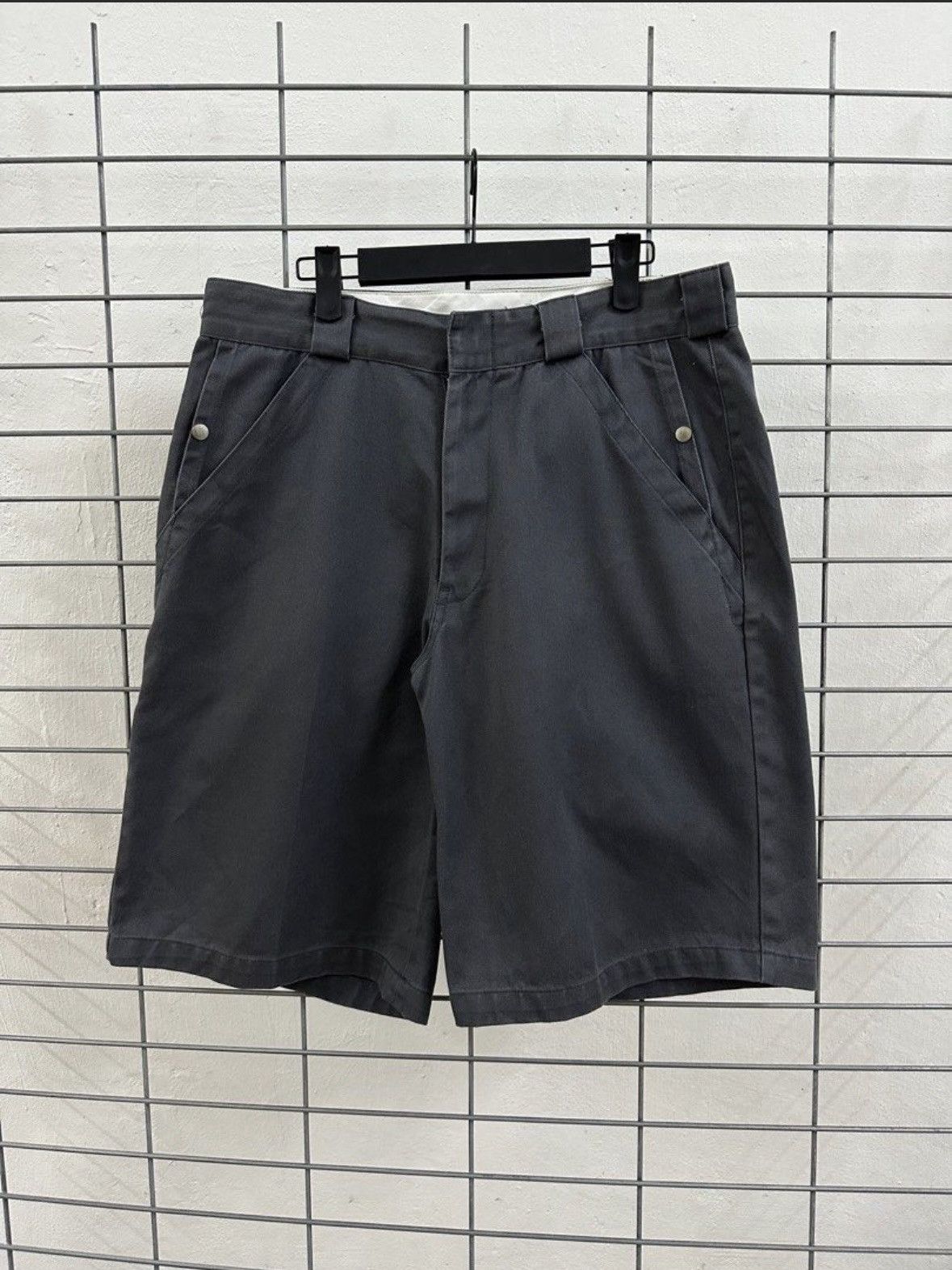 realmad HECTIC Rare 90’s Masterpiece X Realmad HECTIC Loose Fit Work Shorts Size US 32 / EU 48 - 1 Thumbnail