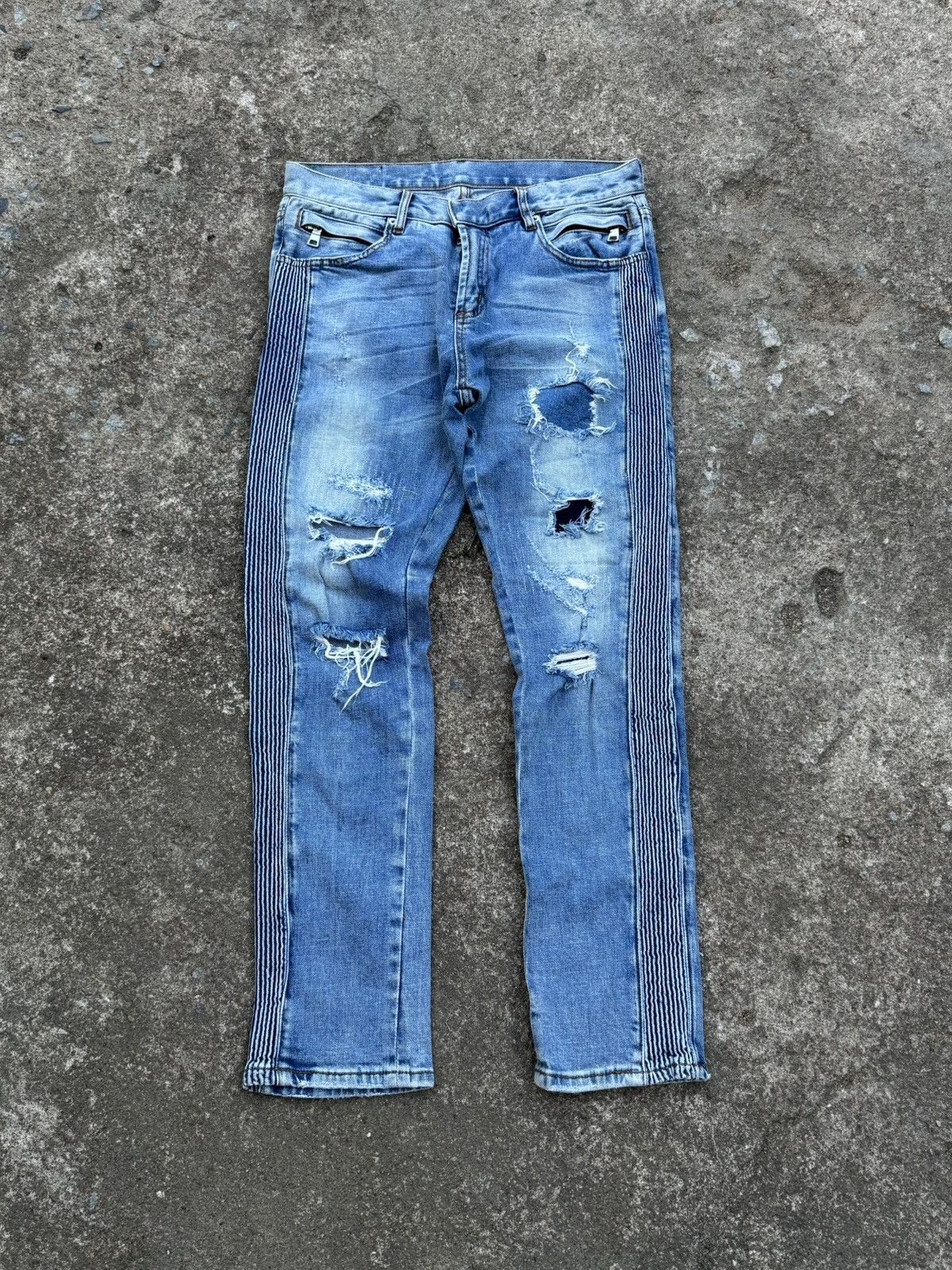 Balmain Balmain Distressed Decarnin Era Jeans Size US 32 / EU 48 - 1 Thumbnail