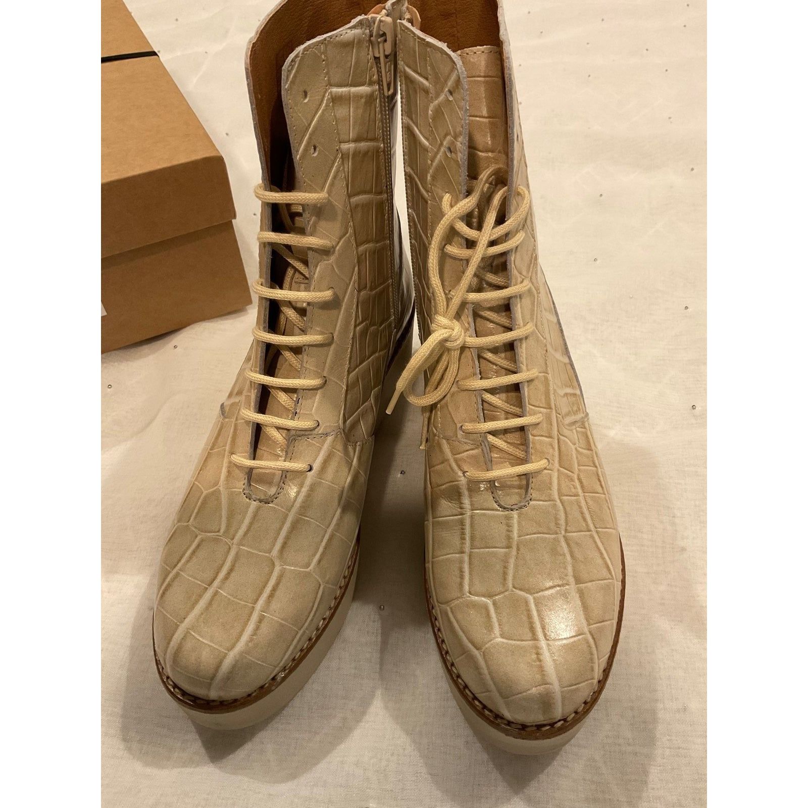 Anthropologie NWT Anthropologie Cream Croc Print Leather Platform Boots Si Size US 6.5 / IT 36.5 - 2 Thumbnail