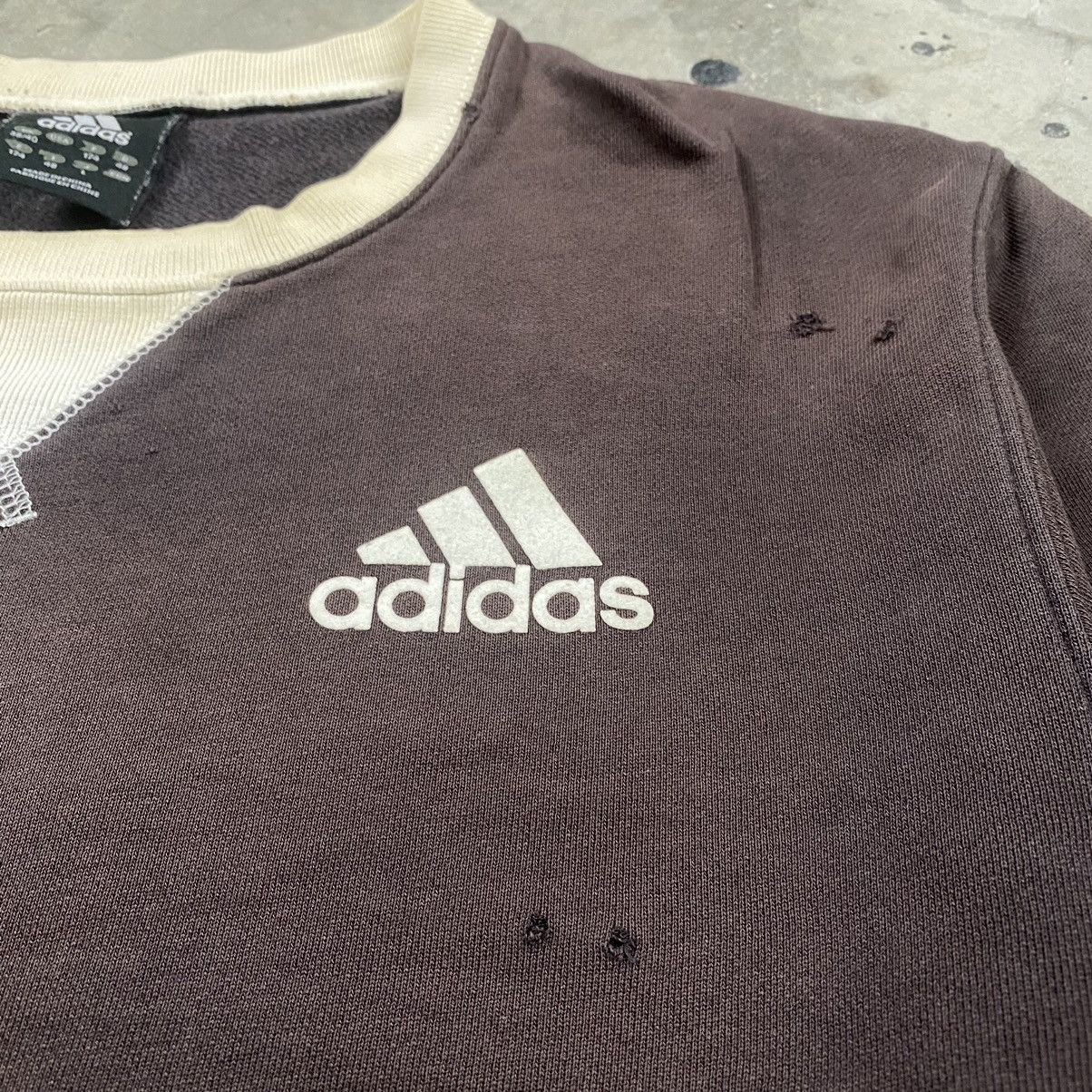 Adidas × Vintage y2k Adidas Travis Distressed Crewneck Size US M / EU 48-50 / 2 - 3 Thumbnail