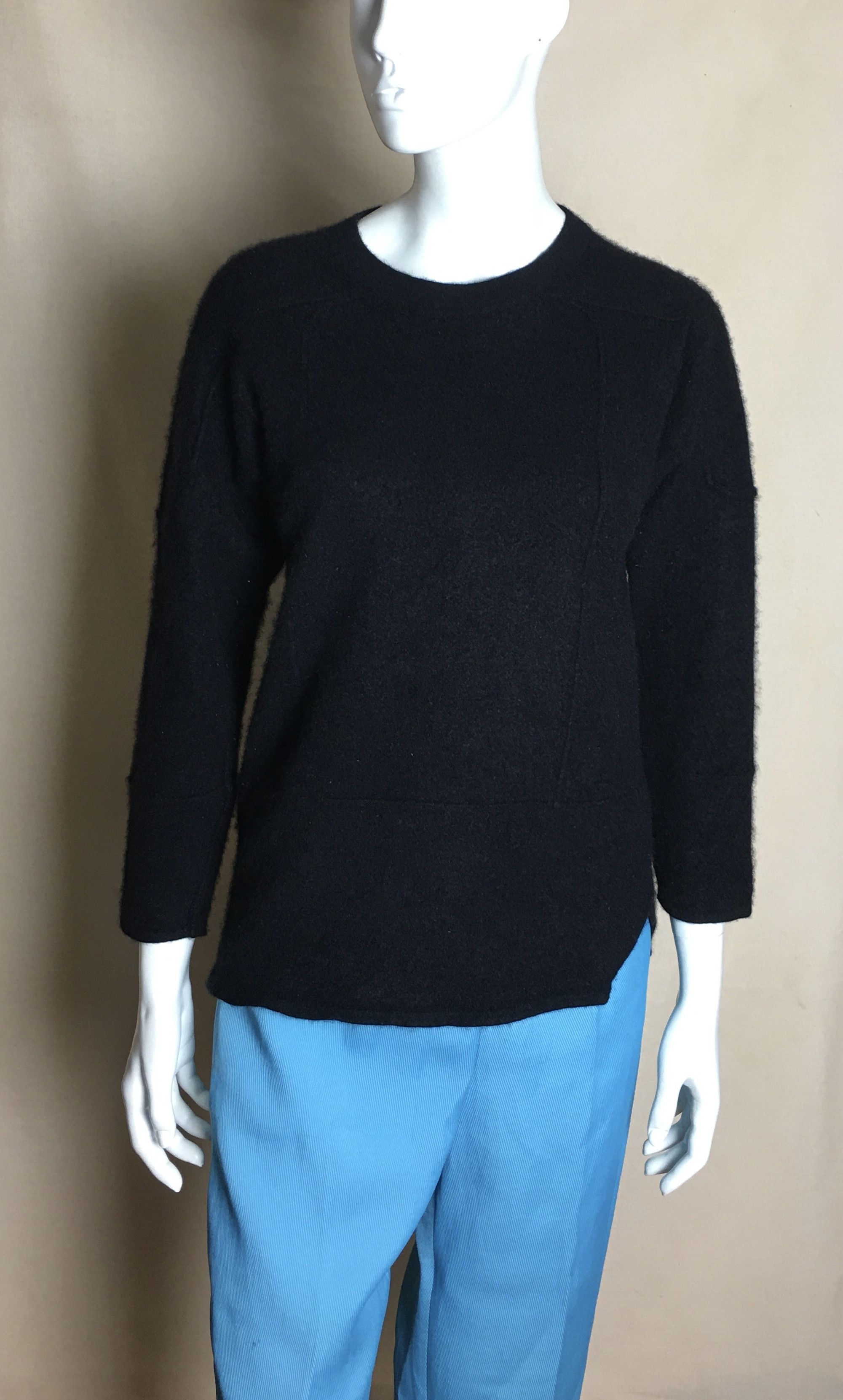 Helmut Lang Helmut Lang Cashmere Black Embroidered Sweater Size XS Size XS / US 0-2 / IT 36-38 - 1 Thumbnail