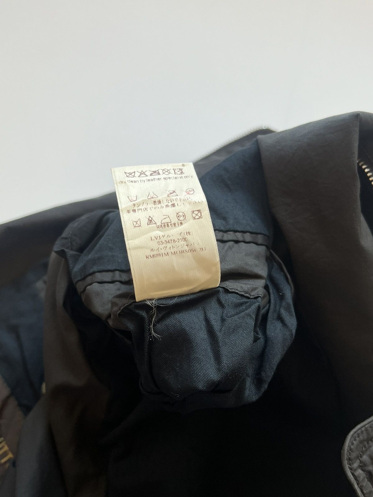 Louis Vuitton F/W 2009 Louis Vuitton Blouson Black Jacket Size US S / EU 44-46 / 1 - 3 Thumbnail