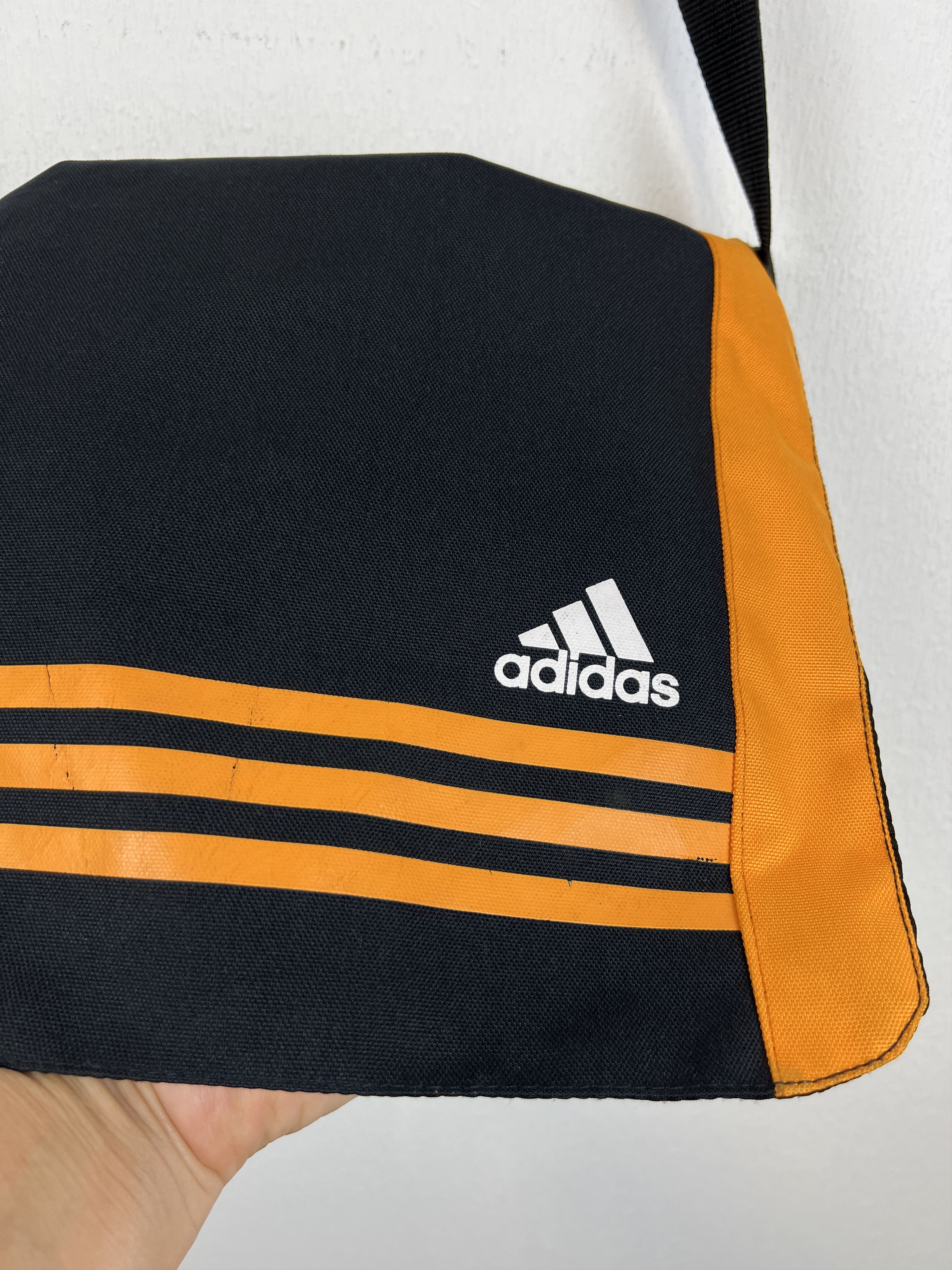 Adidas Vintage Adidas Real Madrid Football Messenger Bag Shoulder Size ONE SIZE - 4 Thumbnail