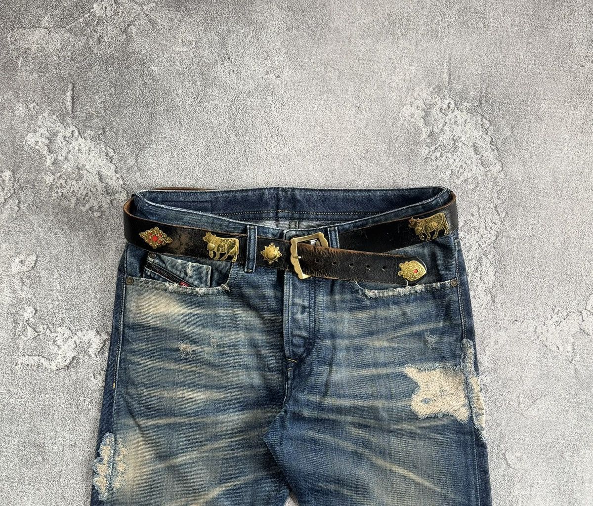 Etro 90s Retro vintage leather belt iconic cows 🐄 metal details Size ONE SIZE - 1 Thumbnail