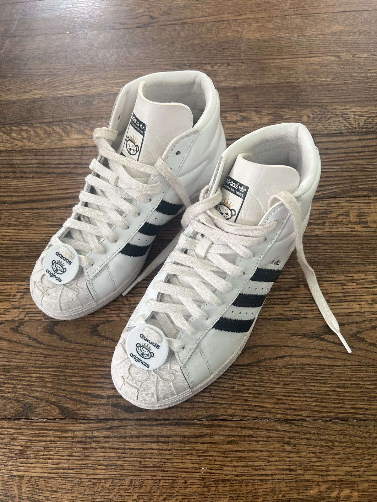Adidas 2015 Adidas Nigo Pro Model Bearfoot White Men US 6/Women 7 Size US 6 / EU 39 - 3 Thumbnail
