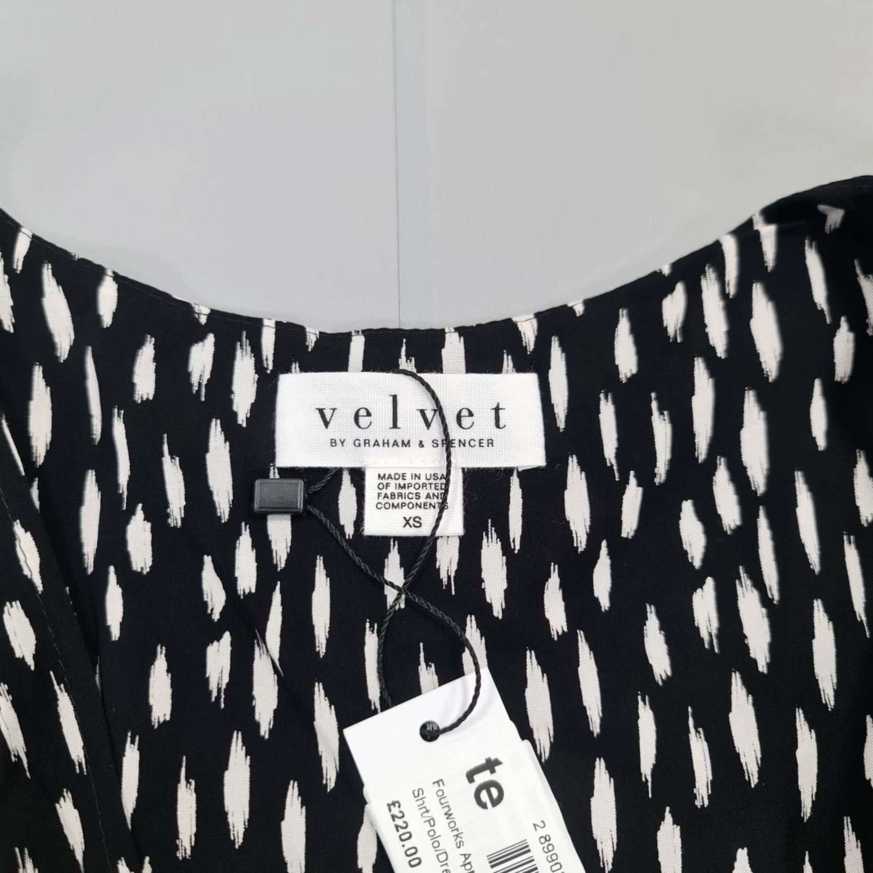 Velvet Velvet by Graham & Spencer Womens Dress XS Black Short Sleeve Wrap Knee Length V-Neck Knit Viscose Dry Clean Only Womens Dress Size 26" / US 2 / IT 38 - 6 Thumbnail