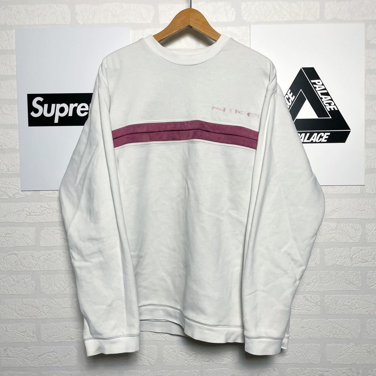 Nike Vintage Nike Sweatshirt 90s Mini Swoosh Size US L / EU 52-54 / 3 - 1 Thumbnail