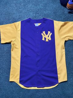 Yellow best sale yankees jersey