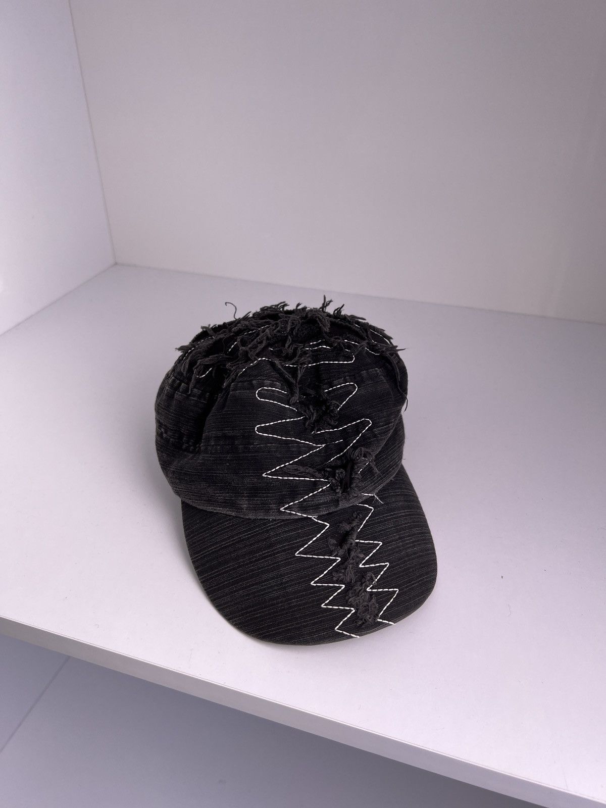 Designer × Japanese Brand × Vintage Vintage Designer Y2K distressed Avantgarde cap Size ONE SIZE - 1 Thumbnail