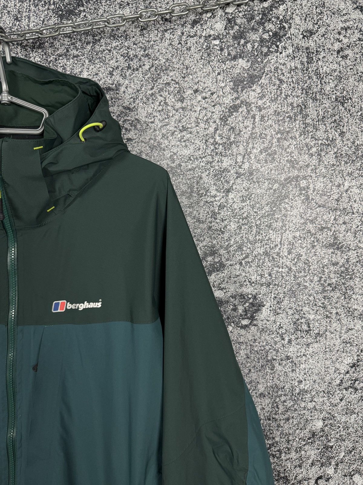 Berghaus Berghaus Gore-Tex Jacket Waterproof Windbreaker Outdoor XXL Size US XXL / EU 58 / 5 - 3 Thumbnail