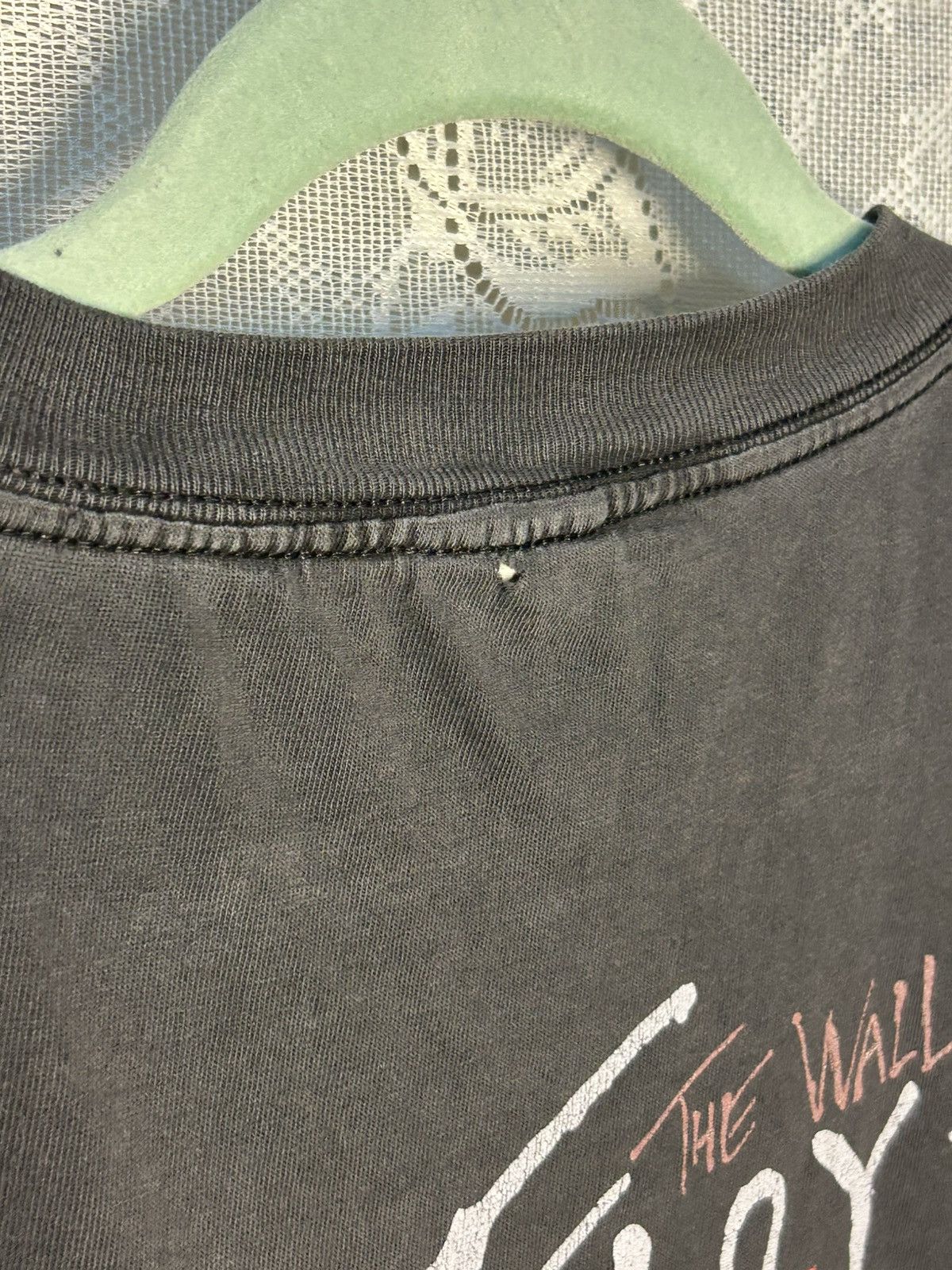 Pink Floyd Vintage 80’s Pink Floyd graphic tee Size US XL / EU 56 / 4 - 9 Thumbnail