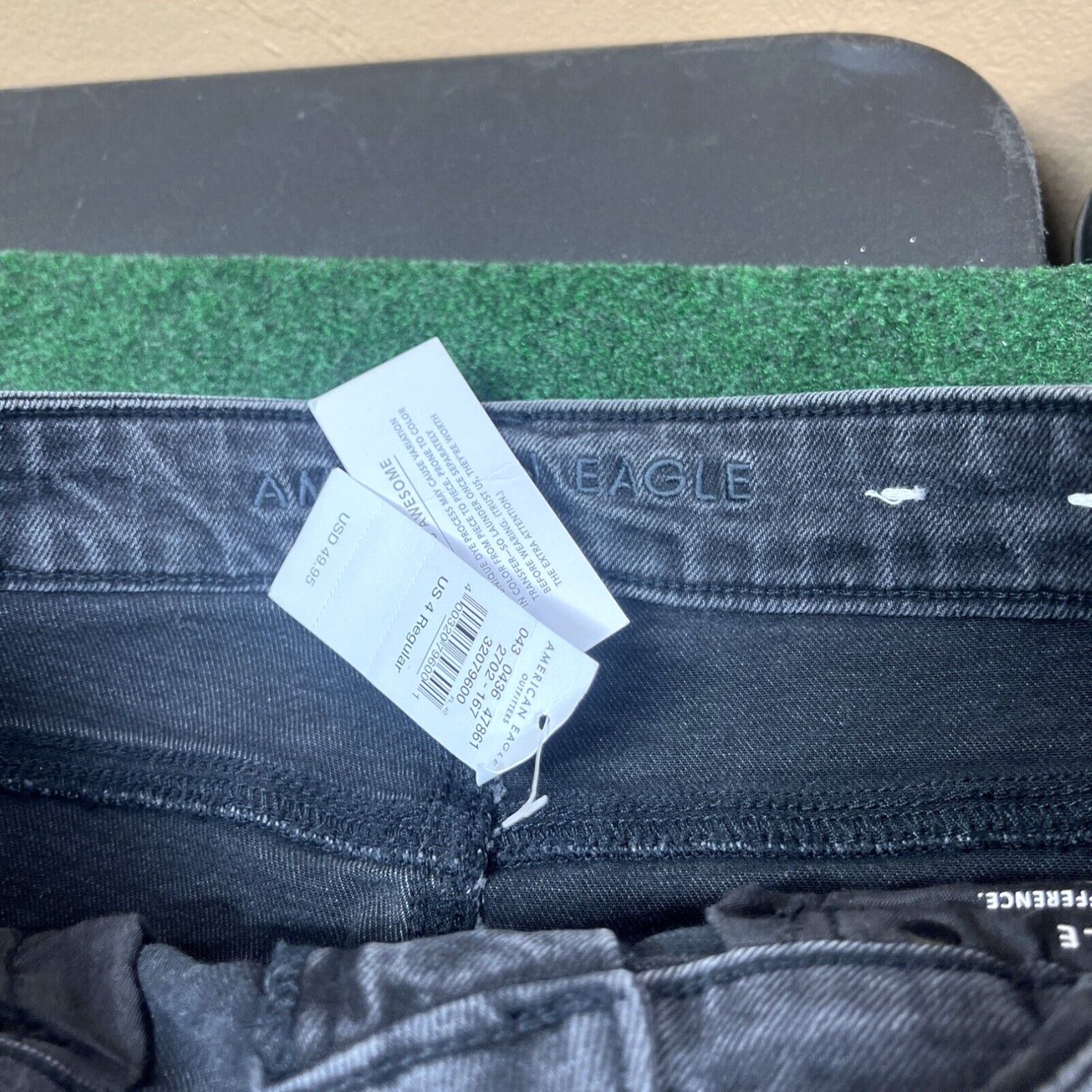 American Eagle Outfitters NWT American Eagle Baggy Mom Jeans Black Wash Sz 4 Regular Comfort Stretch Waist Size 27" / US 4 / IT 40 - 3 Thumbnail