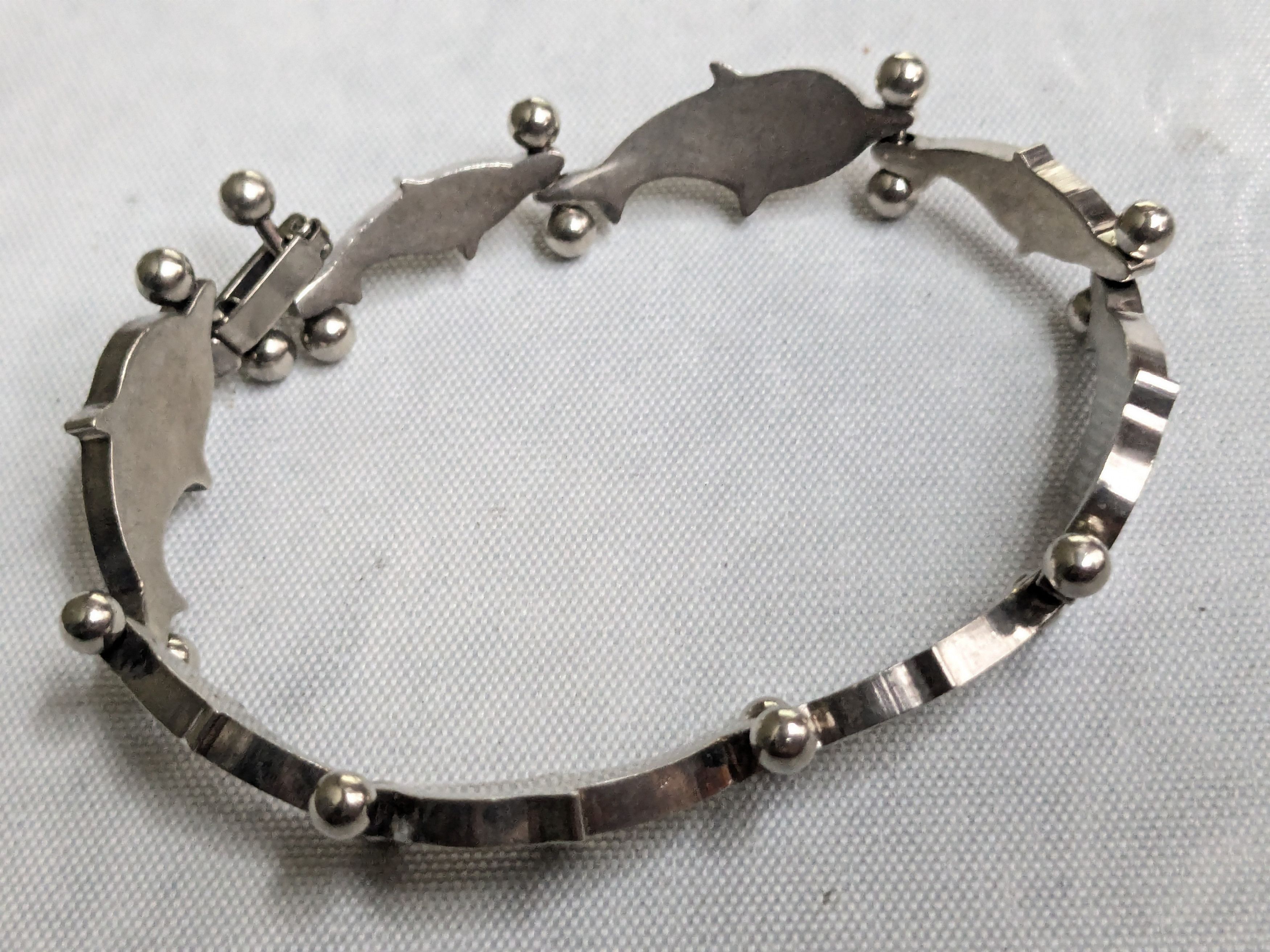 Jewelry Vintage Sterling Silver Bracelets Dolphin Elephant Whale Size ONE SIZE - 3 Thumbnail