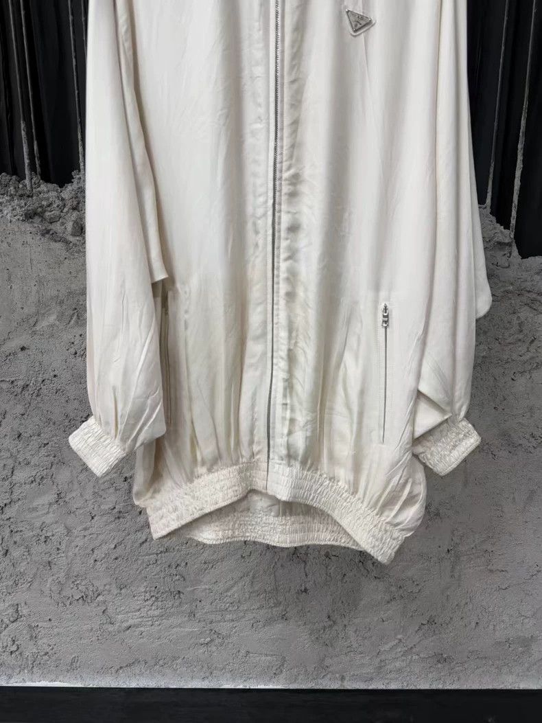 Prada Prada Size 38 Iron triangle silk zipper jacket size 38 25 Size US XXS / EU 40 - 4 Thumbnail