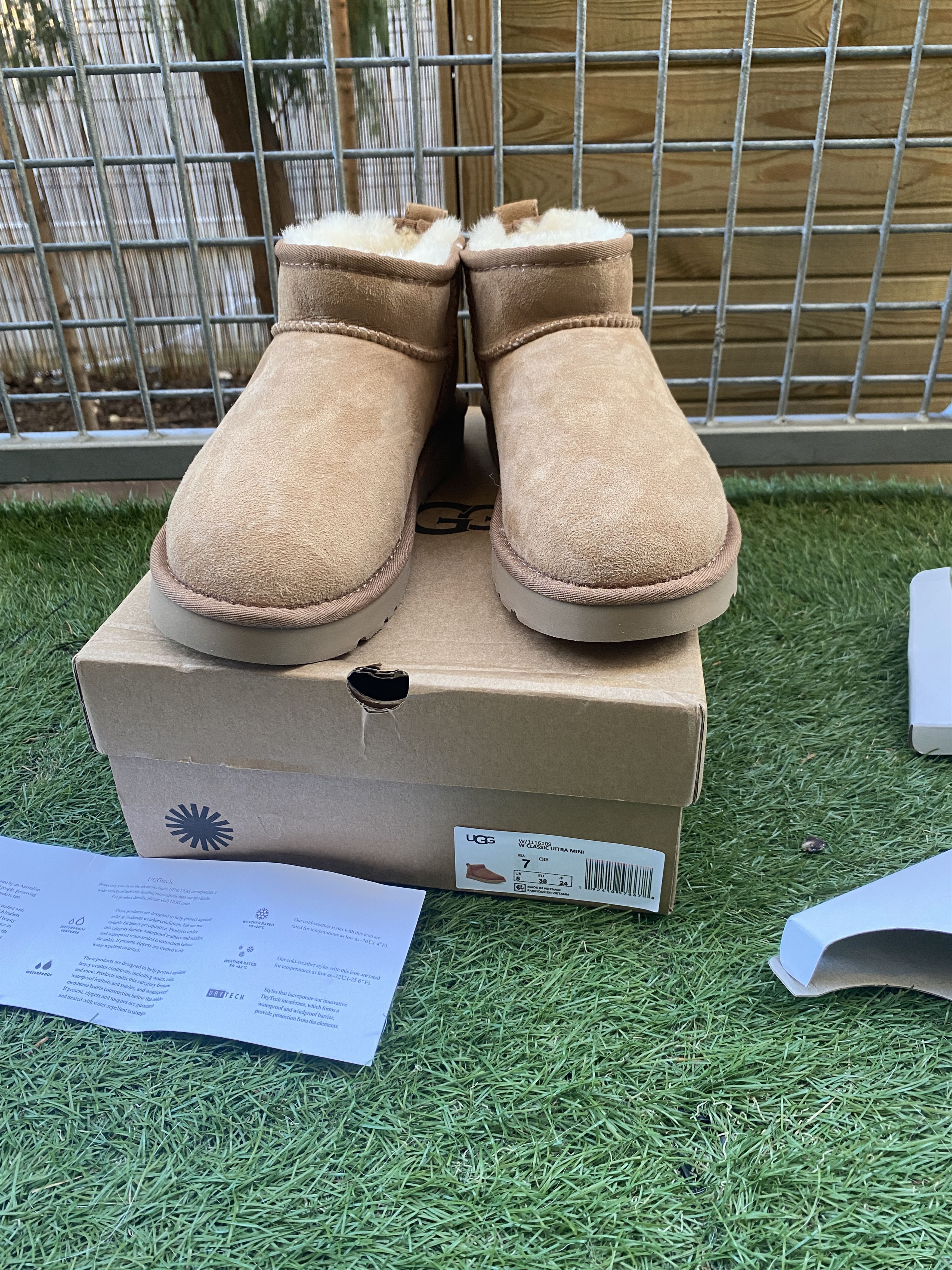 Ugg UGG boots 38 new tags box papers never worn Size US 8 / IT 38 - 11 Thumbnail
