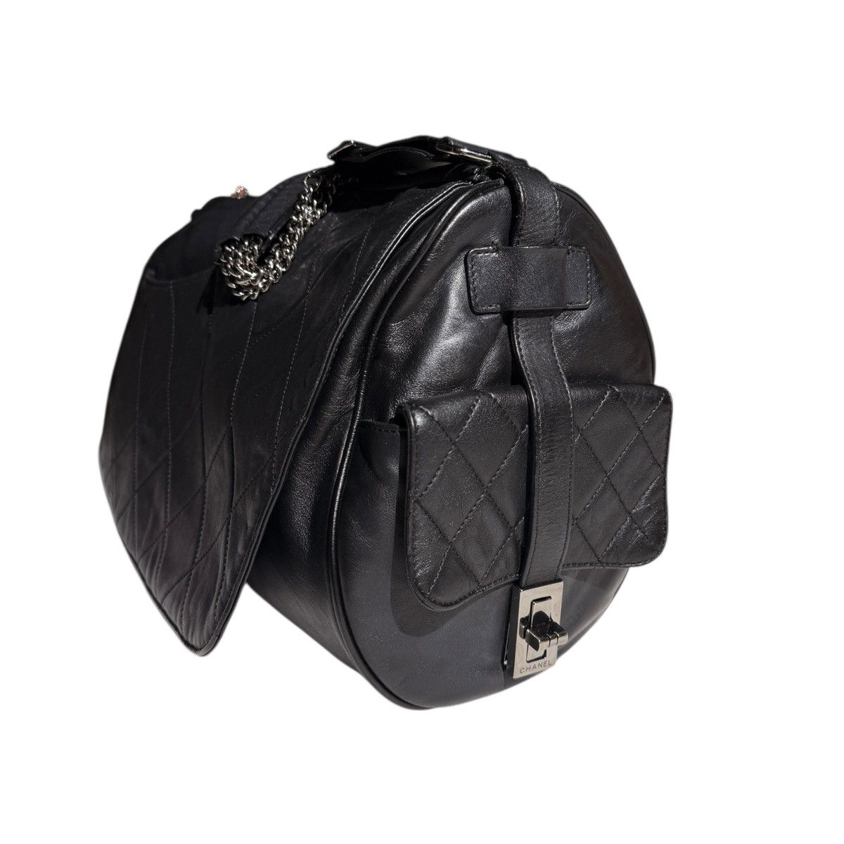 Chanel Quilted leather cargo barrel bag Size ONE SIZE - 3 Thumbnail