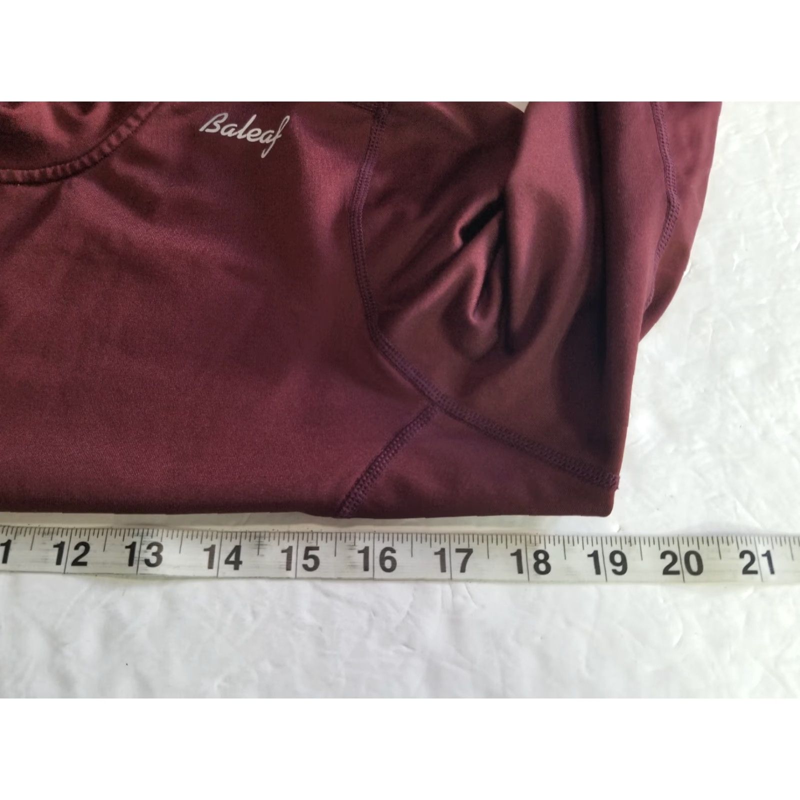 Vintage Baleaf Running Shirt Women's Size Medium Long Sleeve Mock Neck Thermal Fleece Pullover Burgundy Sports Activewear Easy Care Machine Washable Size M / US 6-8 / IT 42-44 - 4 Thumbnail