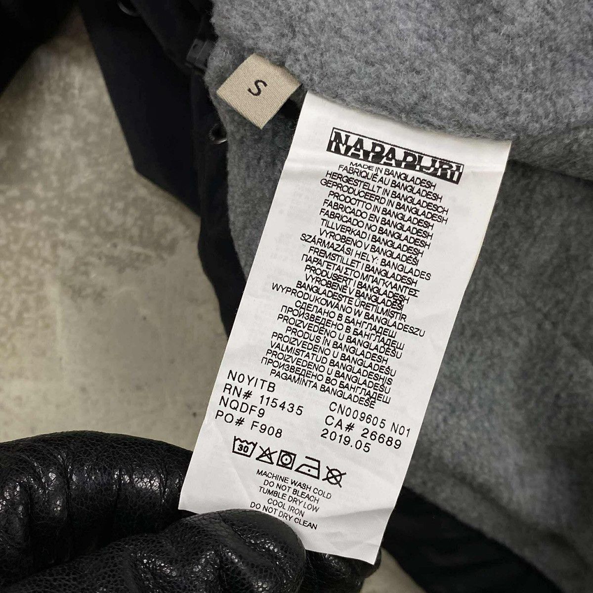 Napapijri Geographic Black Winter Jacket Size US S / EU 44-46 / 1 - 4 Thumbnail