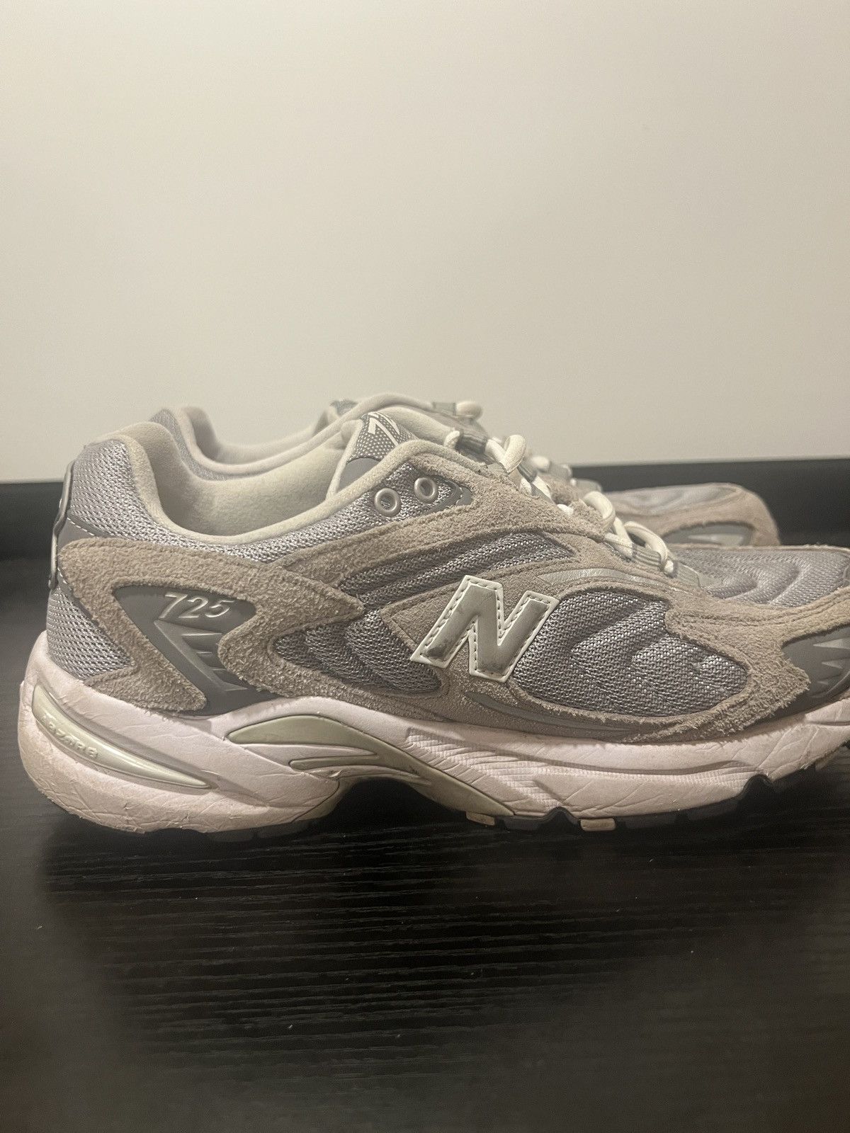 New Balance SIZE 9 MEN - New Balance 725 Rain Cloud Silver Size US 9 / EU 42 - 3 Thumbnail