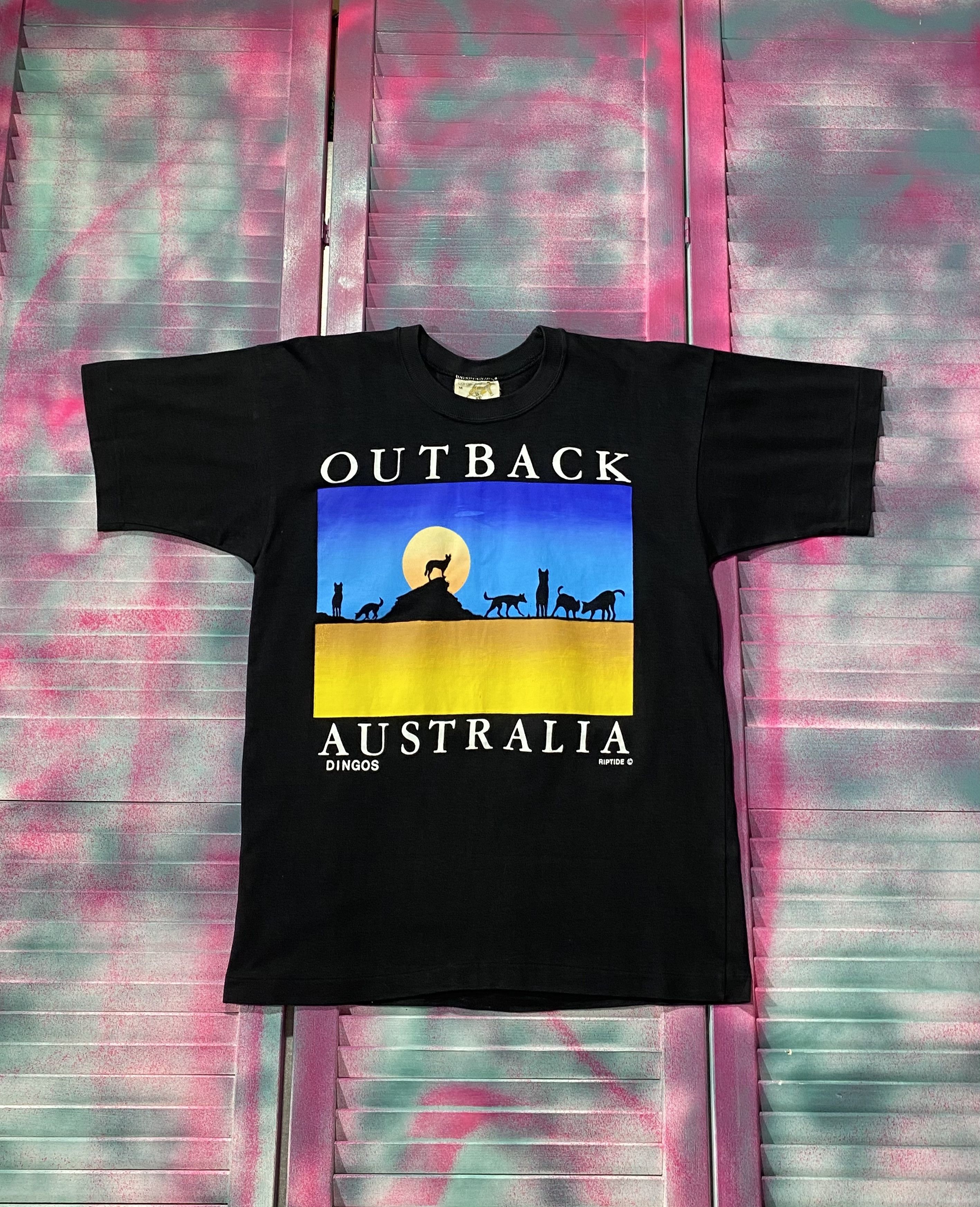 Vintage Vintage 90s Australian Dingo T-shirt Size US S / EU 44-46 / 1 - 1 Thumbnail