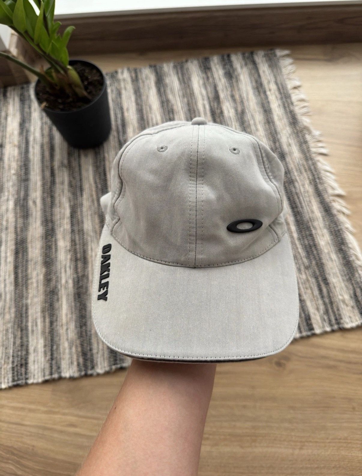 Oakley OAKLEY VINTAGE SOFTWARE RED TEGS 00s RARE CAP HAT ONE SIZE Size ONE SIZE - 1 Thumbnail