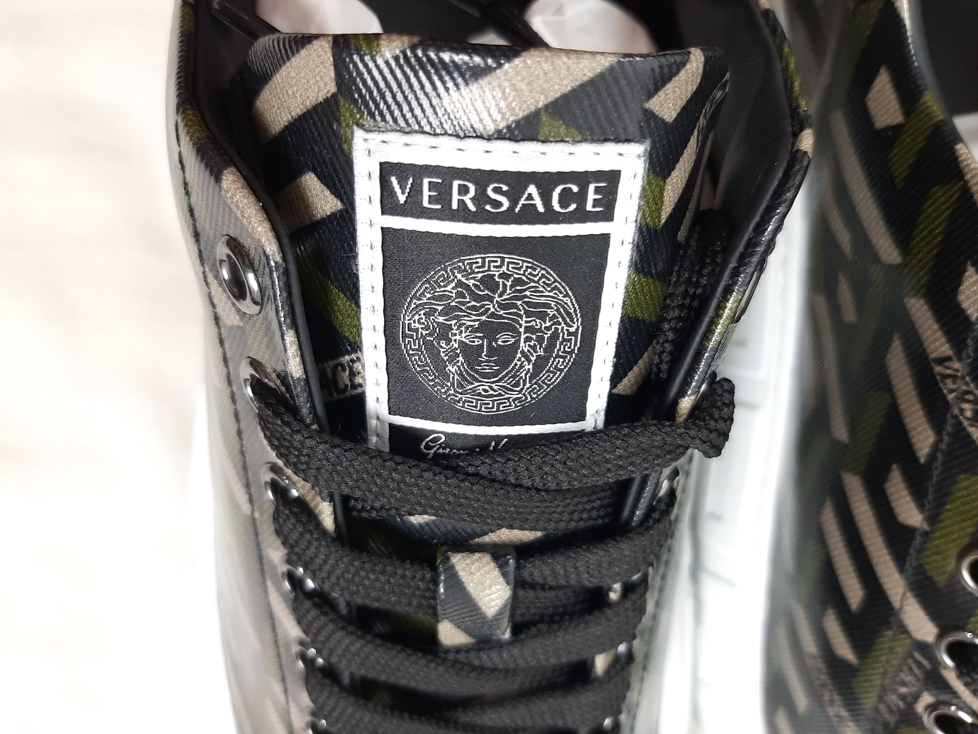 Versace Versace Greca Low Top Sneakers Men's Size US 9 EU 42 Size US 9 / EU 42 - 10 Thumbnail