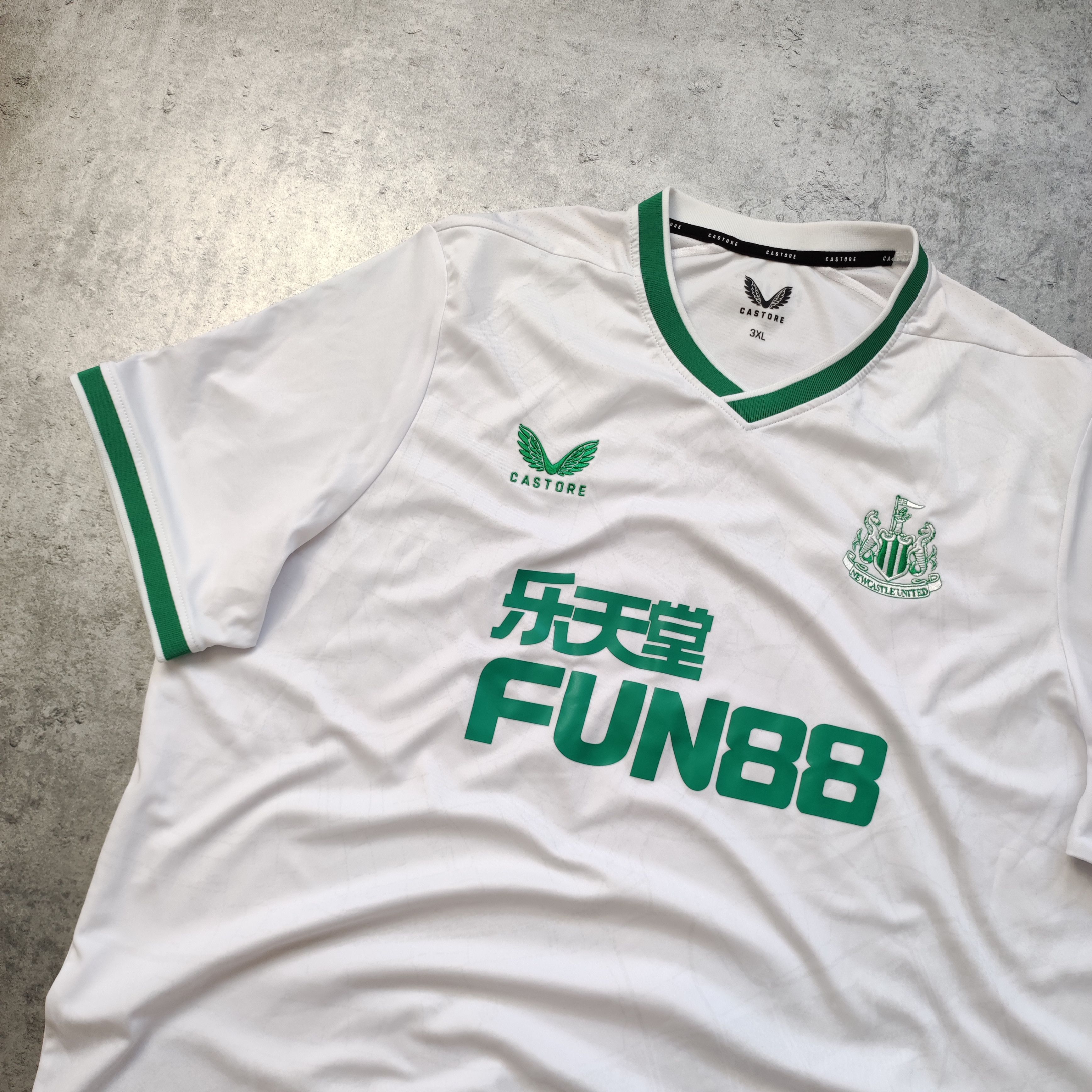 Other Football Core Newcastle United 2022/23 Third Castore Jersey Size US XXL / EU 58 / 5 - 3 Thumbnail