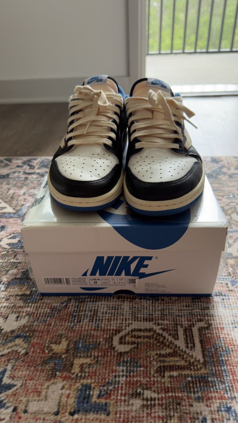 Fragment Design × Jordan Brand Air jordan 1 low fragment x Travis scott Size US 9 / EU 42 - 2 Thumbnail