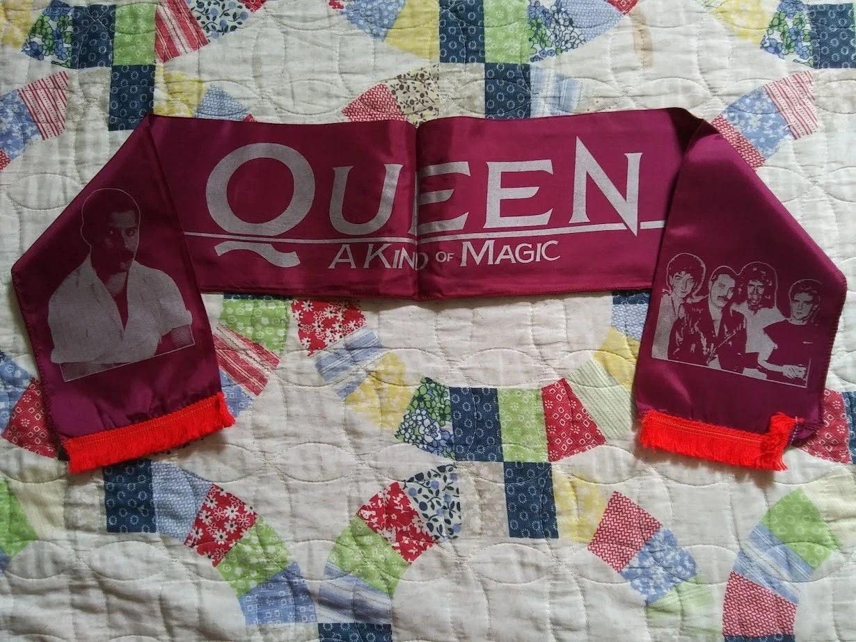 Vintage Vintage Queen Band A Kind Of Magic 1986 Concert Tour Scarf Size ONE SIZE - 5 Thumbnail