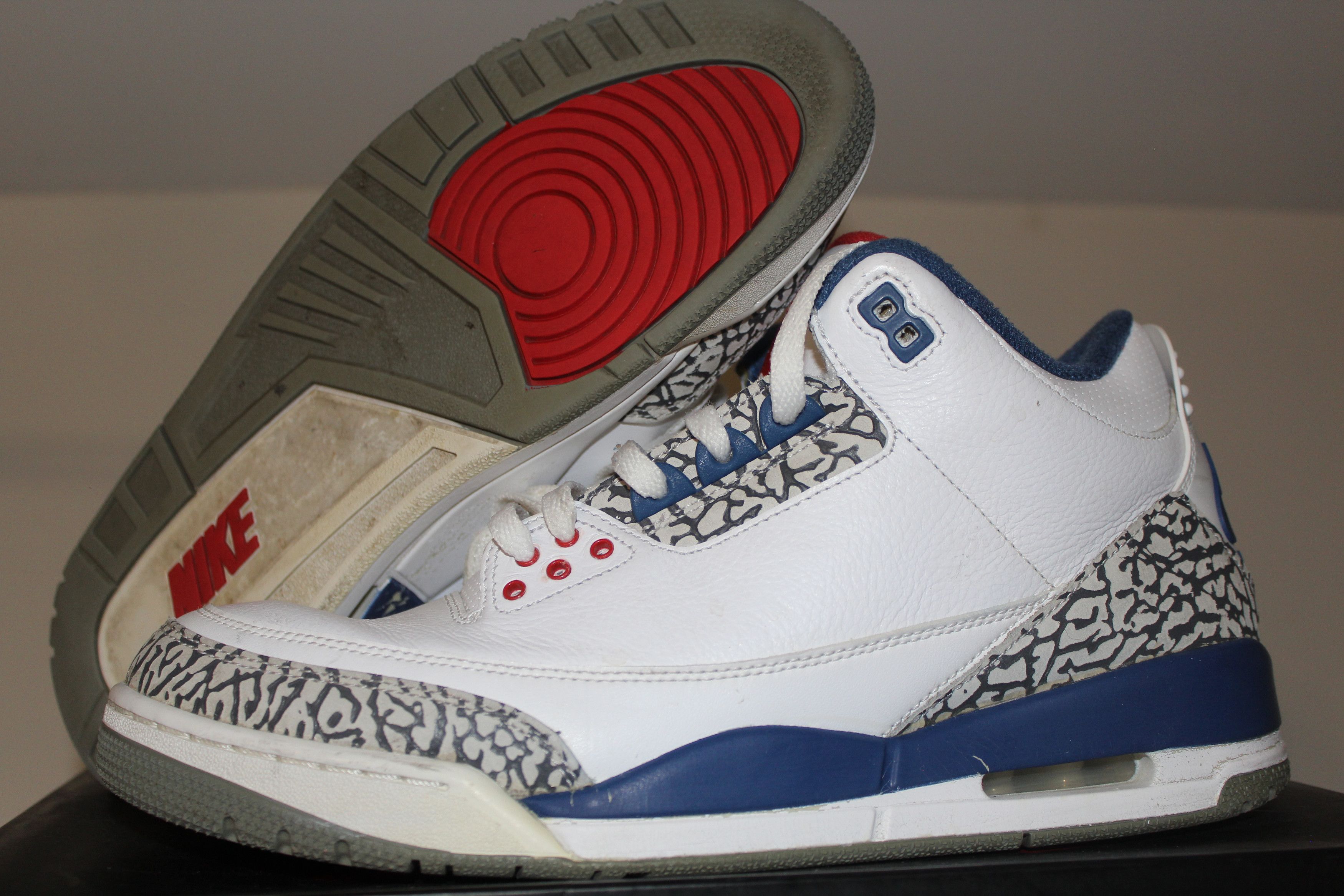 Jordan Brand Air Jordan 3 Retro 2016 True Blue Size 11 Restoration Size US 11 / EU 44 - 1 Thumbnail