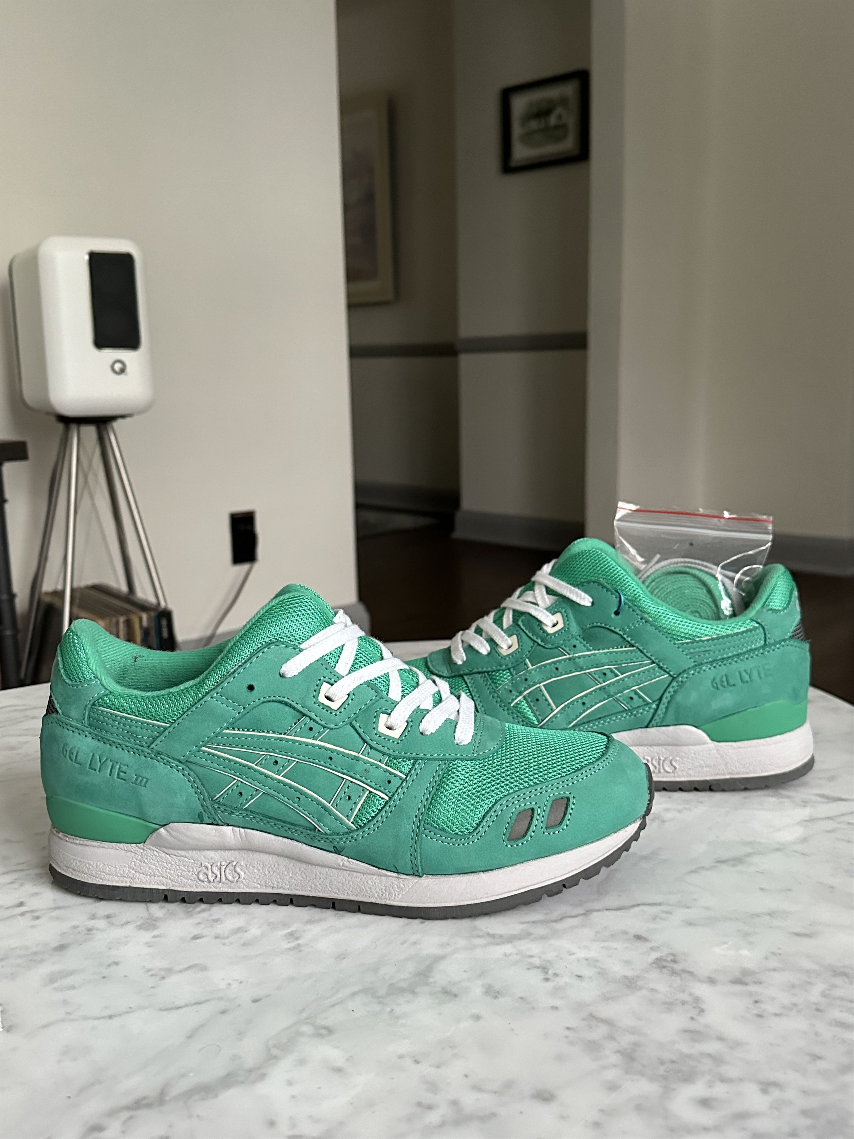 Asics × Kith × Ronnie Fieg Ronnie Fieg Kith x ASICS Gel-Lyte III Mint Leaf VNDS SIZE 9 Size US 9 / EU 42 - 2 Thumbnail