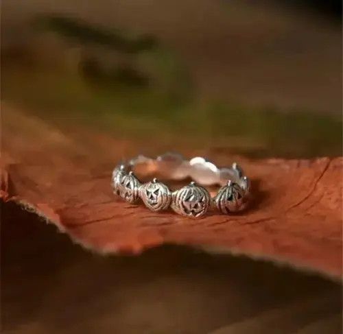 Jewelry × Vintage Pumpkin Ring Halloween Goth Punk Rock Asspizza Jewelry Size ONE SIZE - 2 Thumbnail