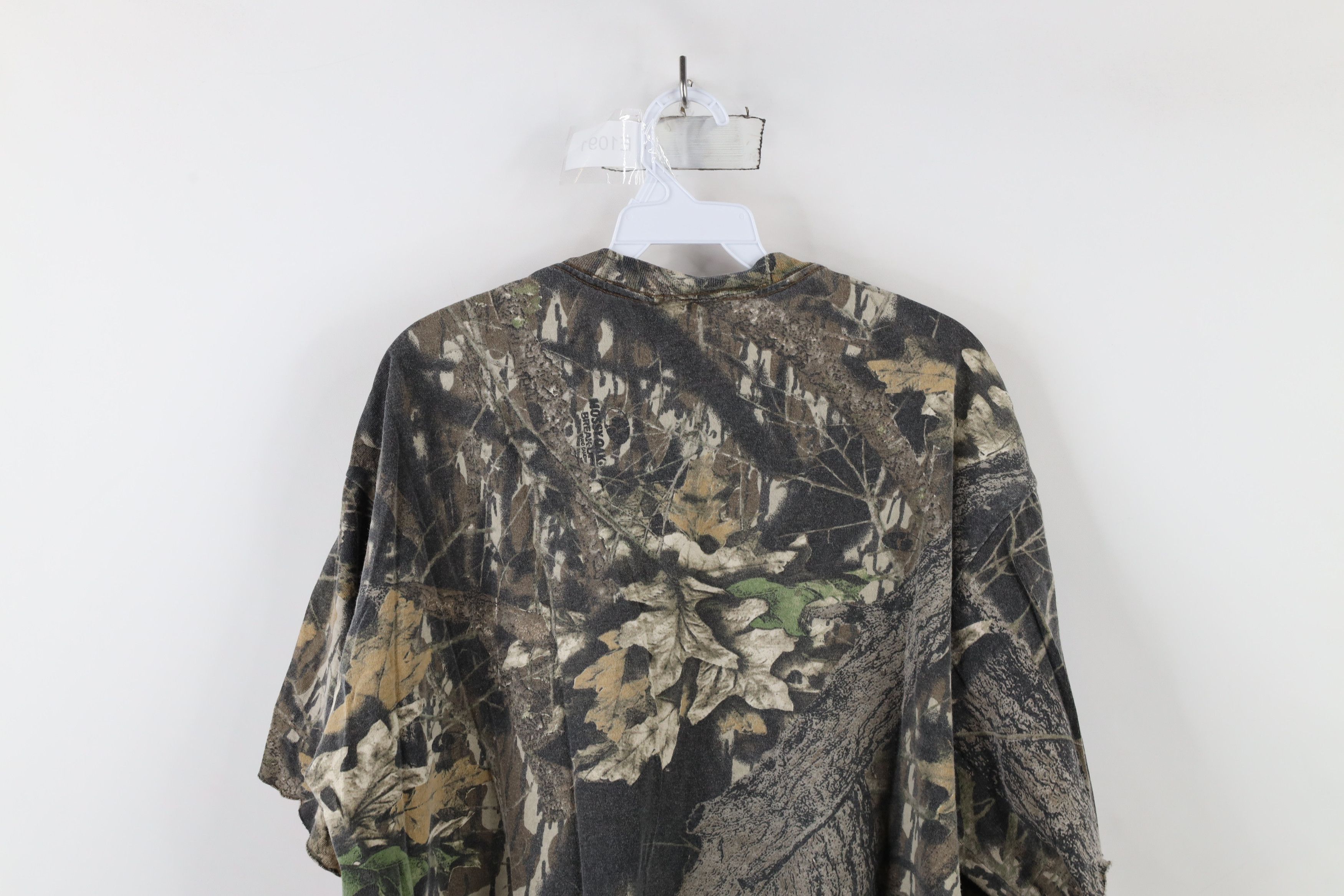 Mossy Oaks × Vintage Vintage 90s Mossy Oak Camouflage Pocket T-Shirt Cotton USA Size US XL / EU 56 / 4 - 12 Thumbnail