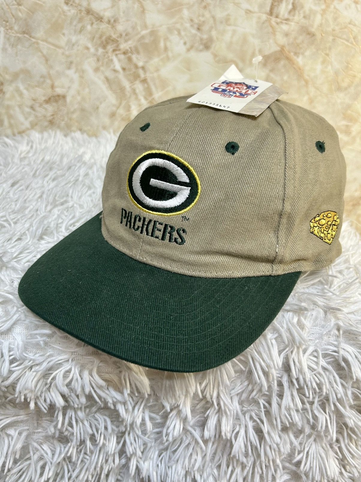 NFL NWT VINTAGE Gameday Green Bay Packers NFL Beige SnapBack Hat Size ONE SIZE - 1 Thumbnail