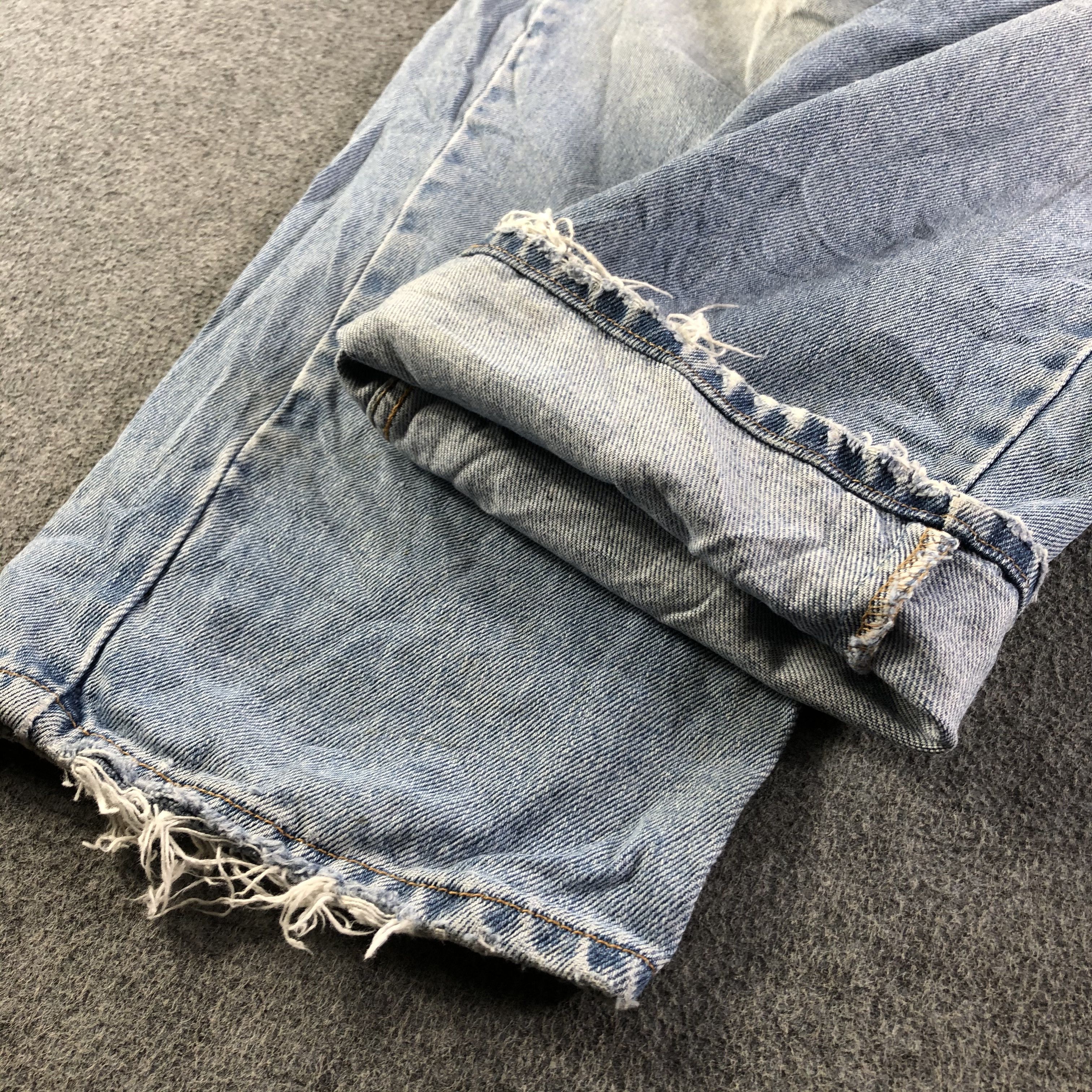 Levi's Vintage Light Wash Levis 550 Jeans-J3347 Size US 37 - 6 Thumbnail