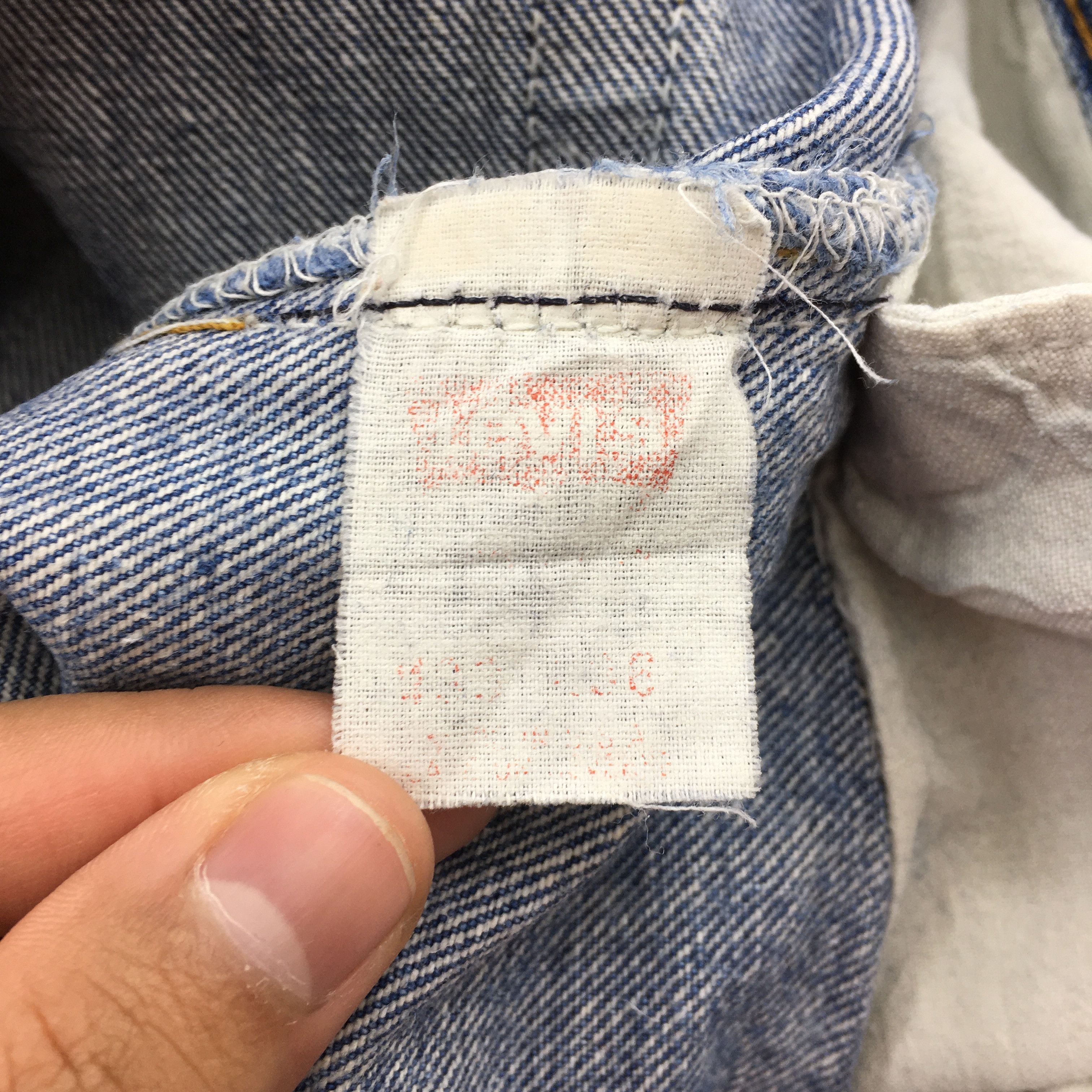 Levi's Size 30x28 Vintage 90s Levi's 501 Faded Blue Jeans S2018 Size US 30 / EU 46 - 13 Thumbnail