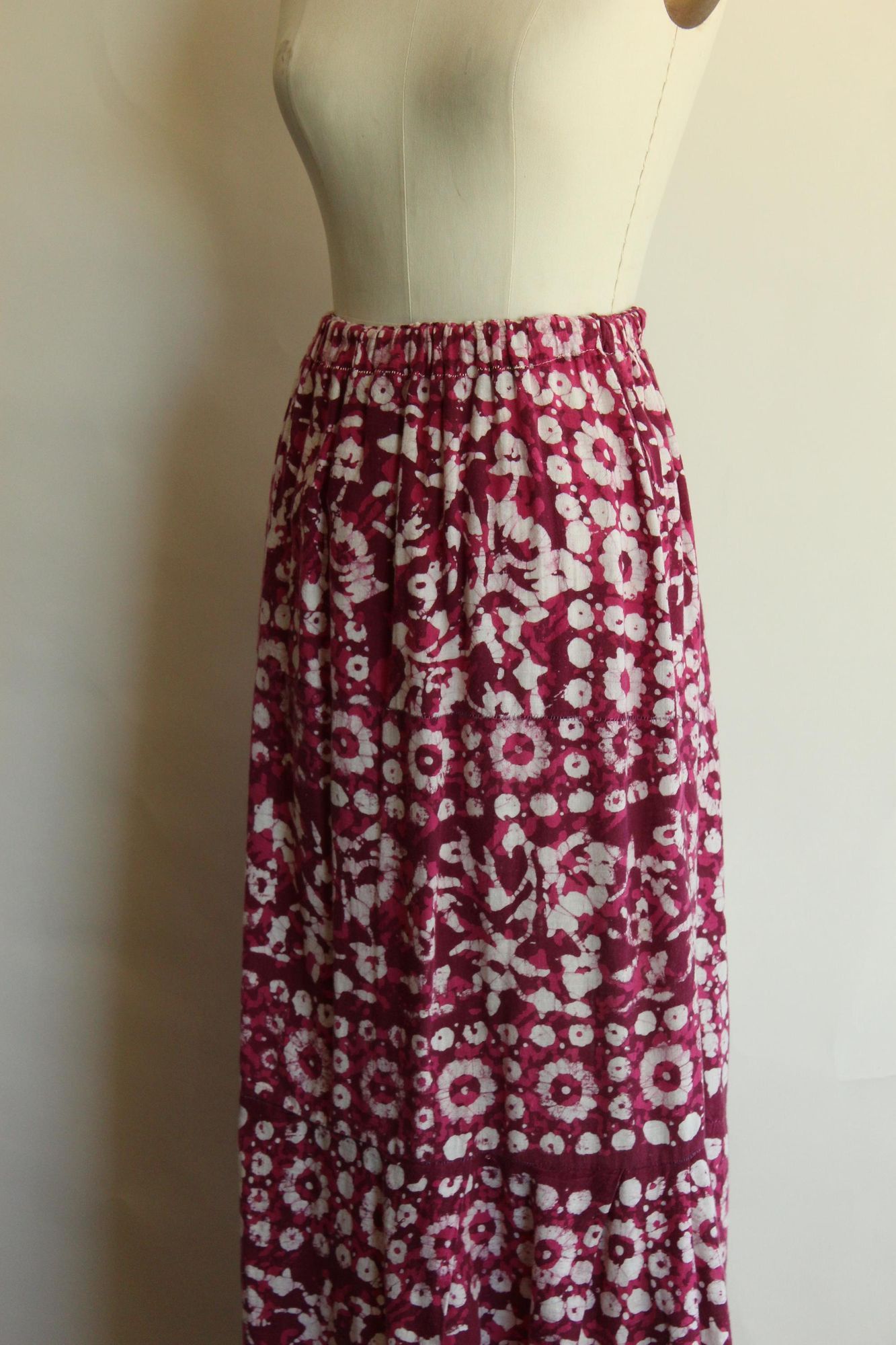 Vintage Vintage 1960s 1970s Maxi Skirt, Volup Pink & Purple Ethnic F Size 32" / US 10 / IT 46 - 7 Thumbnail