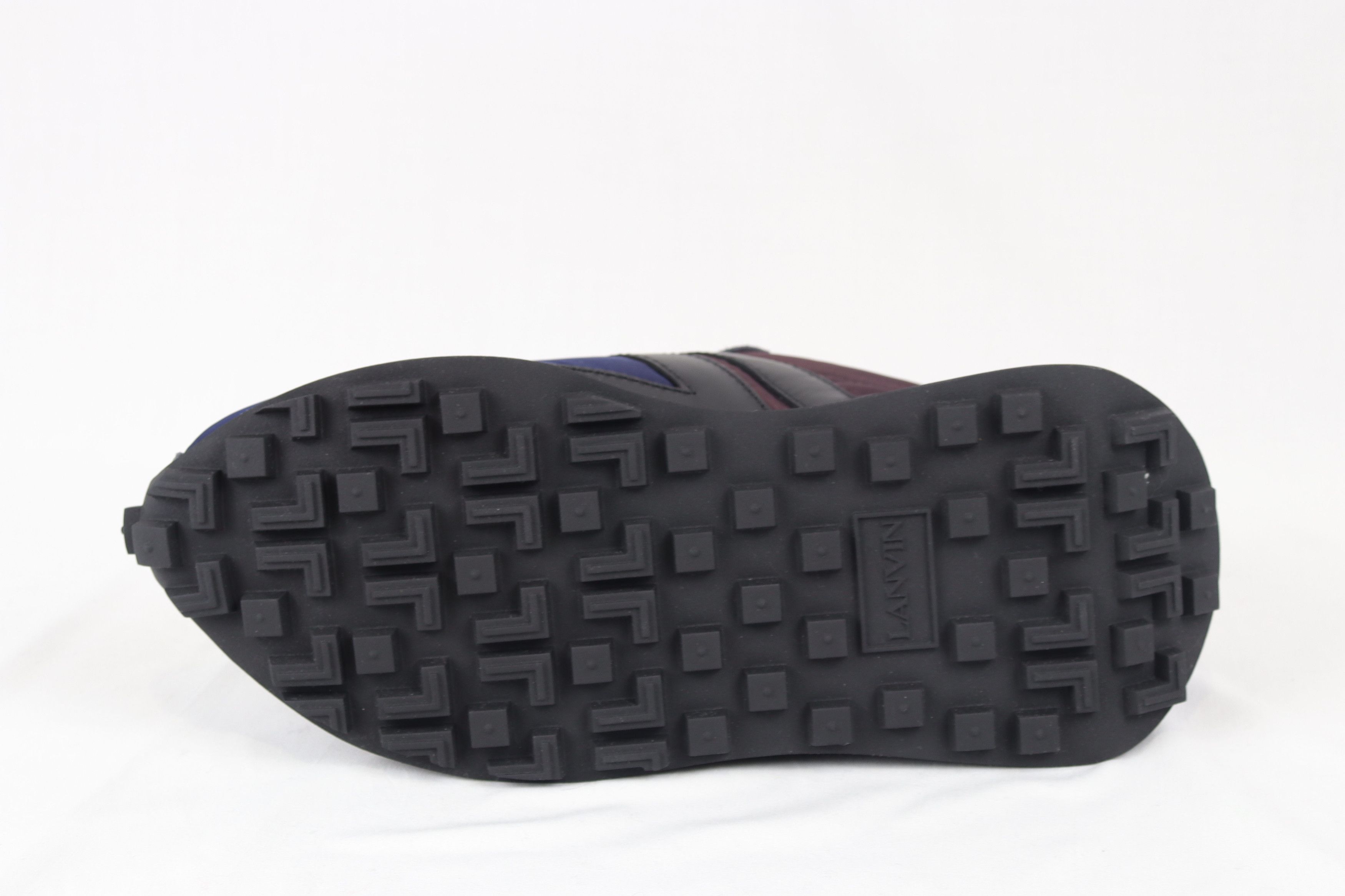 Q:2 / o1rshd11223 Nylon Bumpr Sneakers Camouflage
